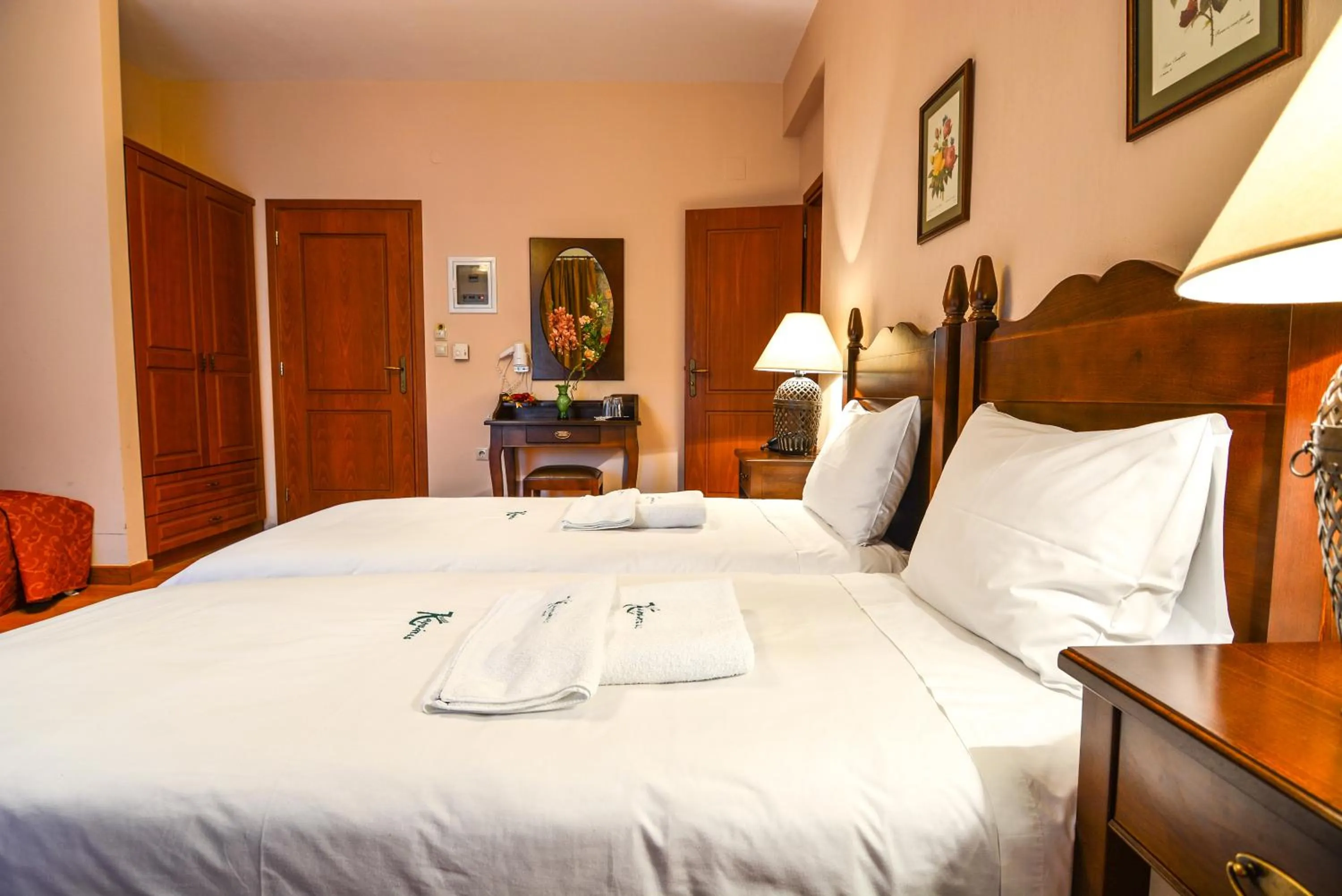 Photo of the whole room, Bed in Karyatis Resort