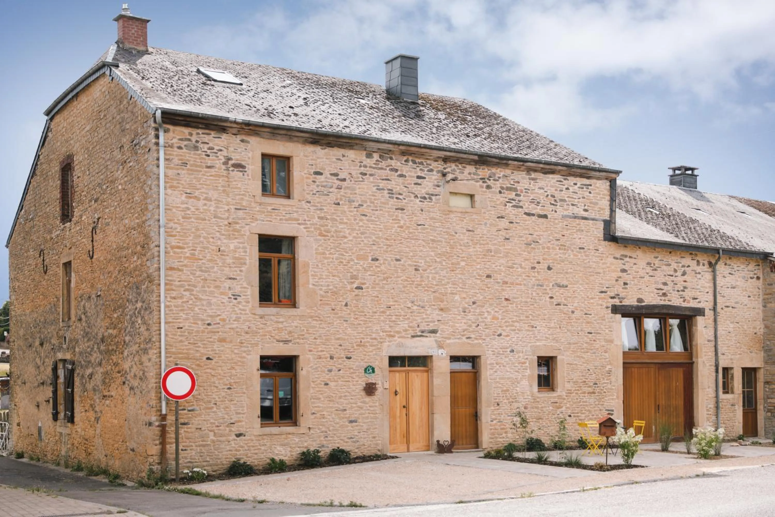 Property building in Les Chambres du Chat