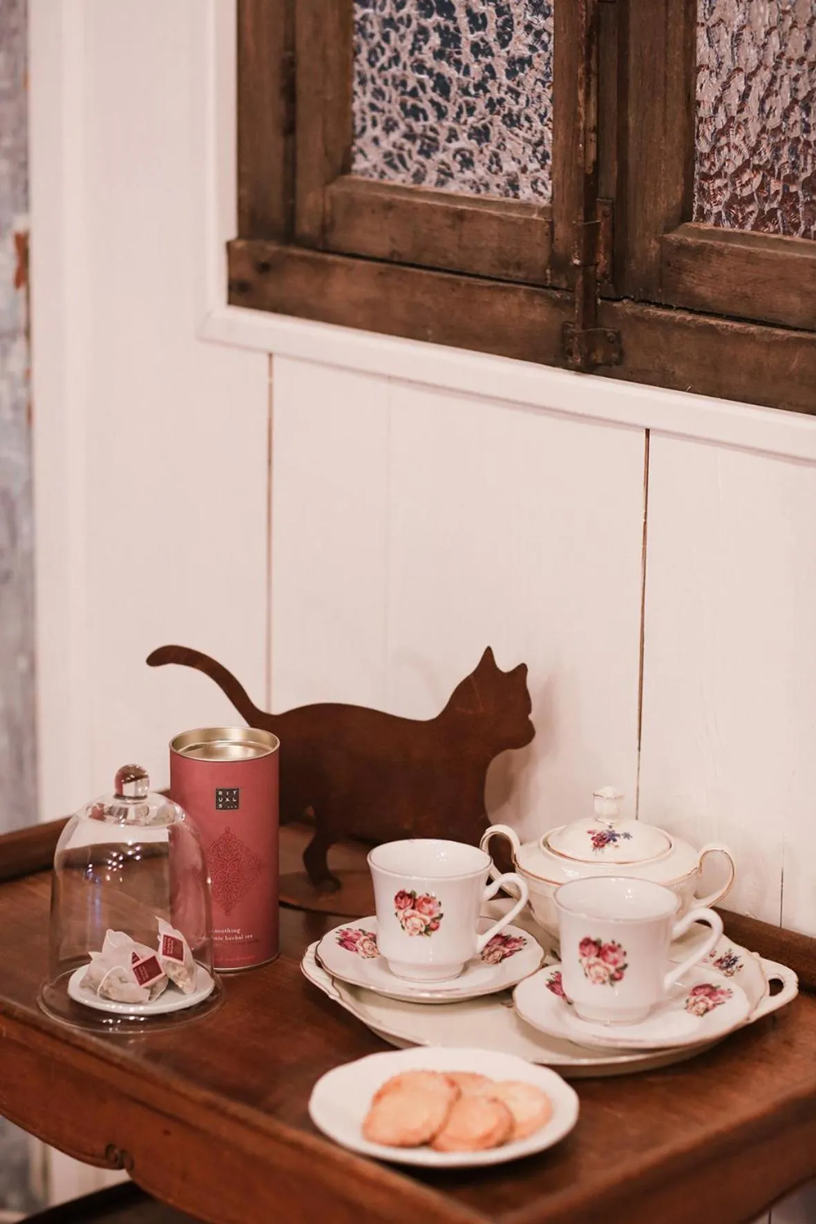 Coffee/tea facilities in Les Chambres du Chat