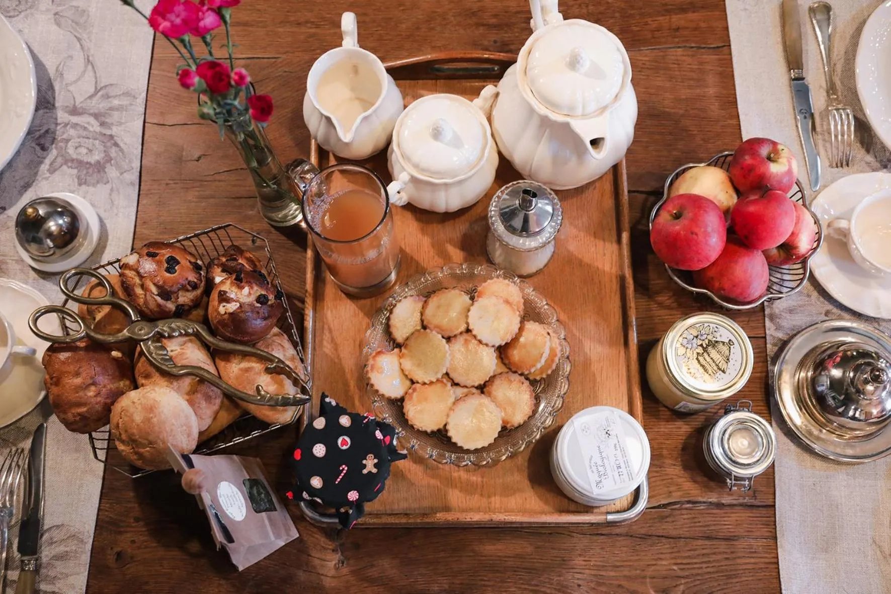 Breakfast in Les Chambres du Chat