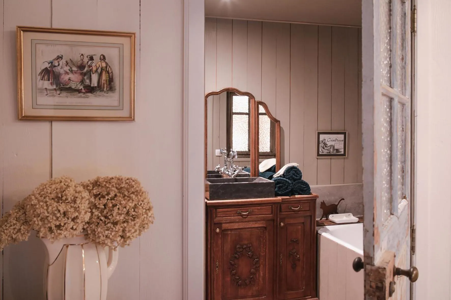 Bathroom in Les Chambres du Chat