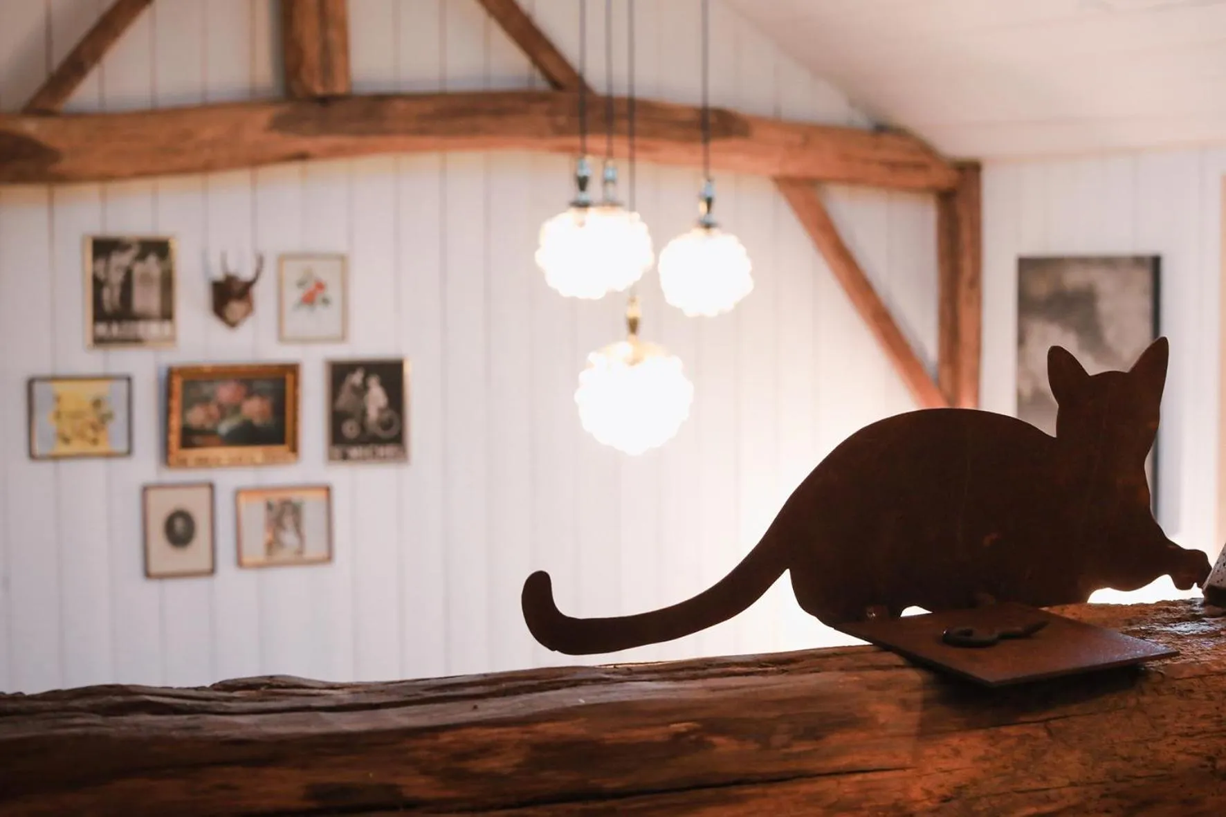 Decorative detail in Les Chambres du Chat