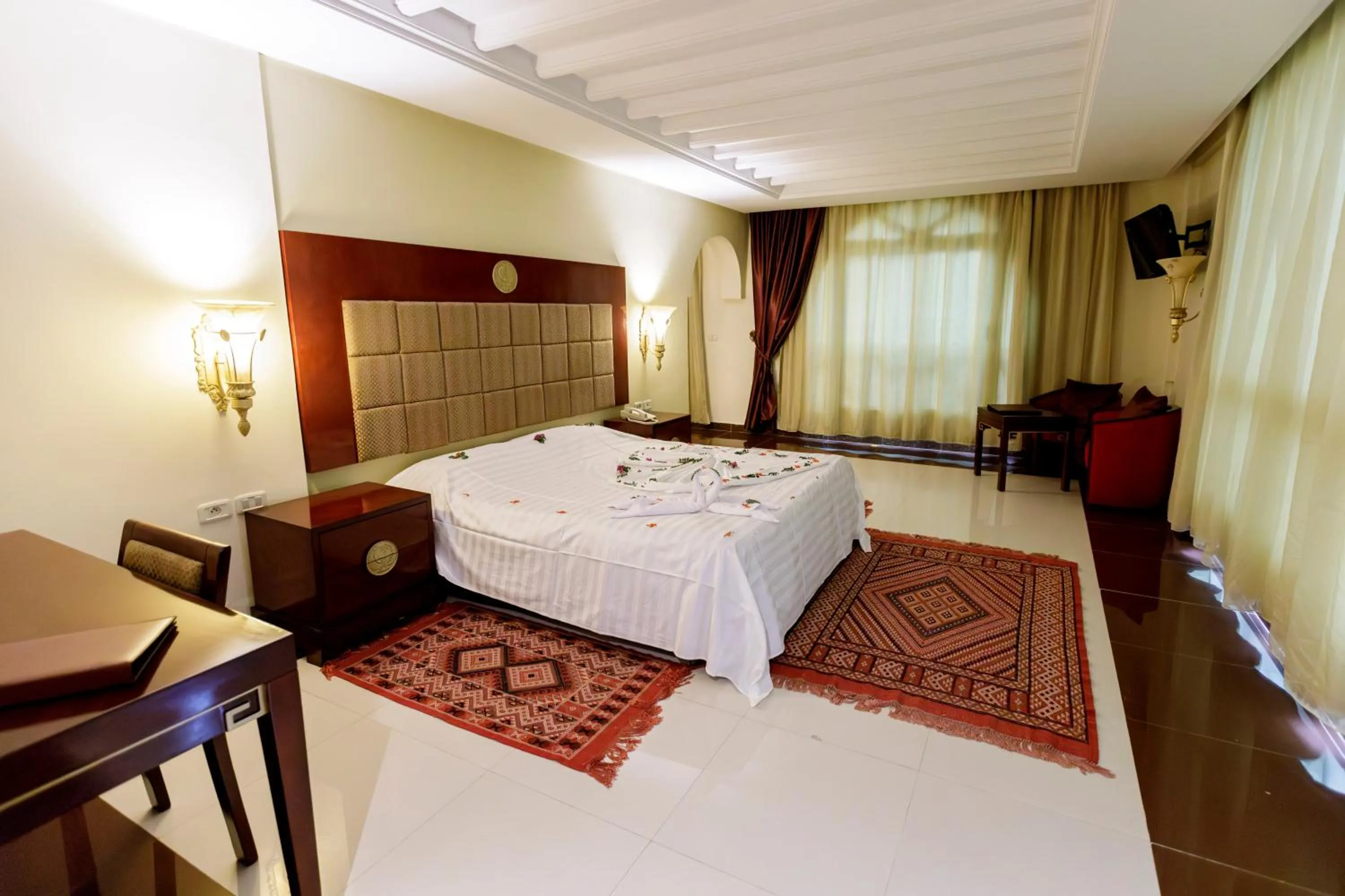 Bed in César Palace Sousse