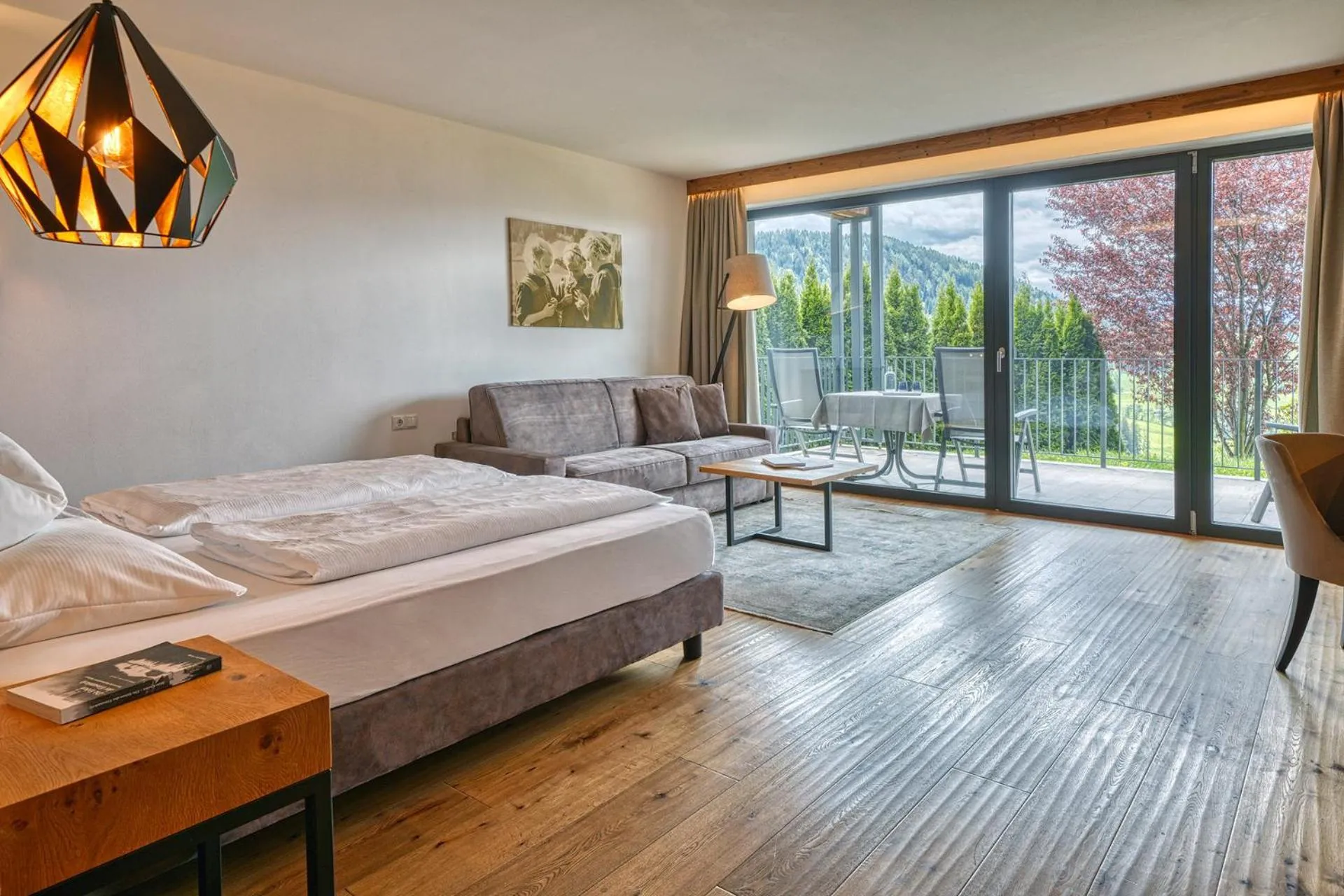 View (from property/room), Bed in Hotel Avelina