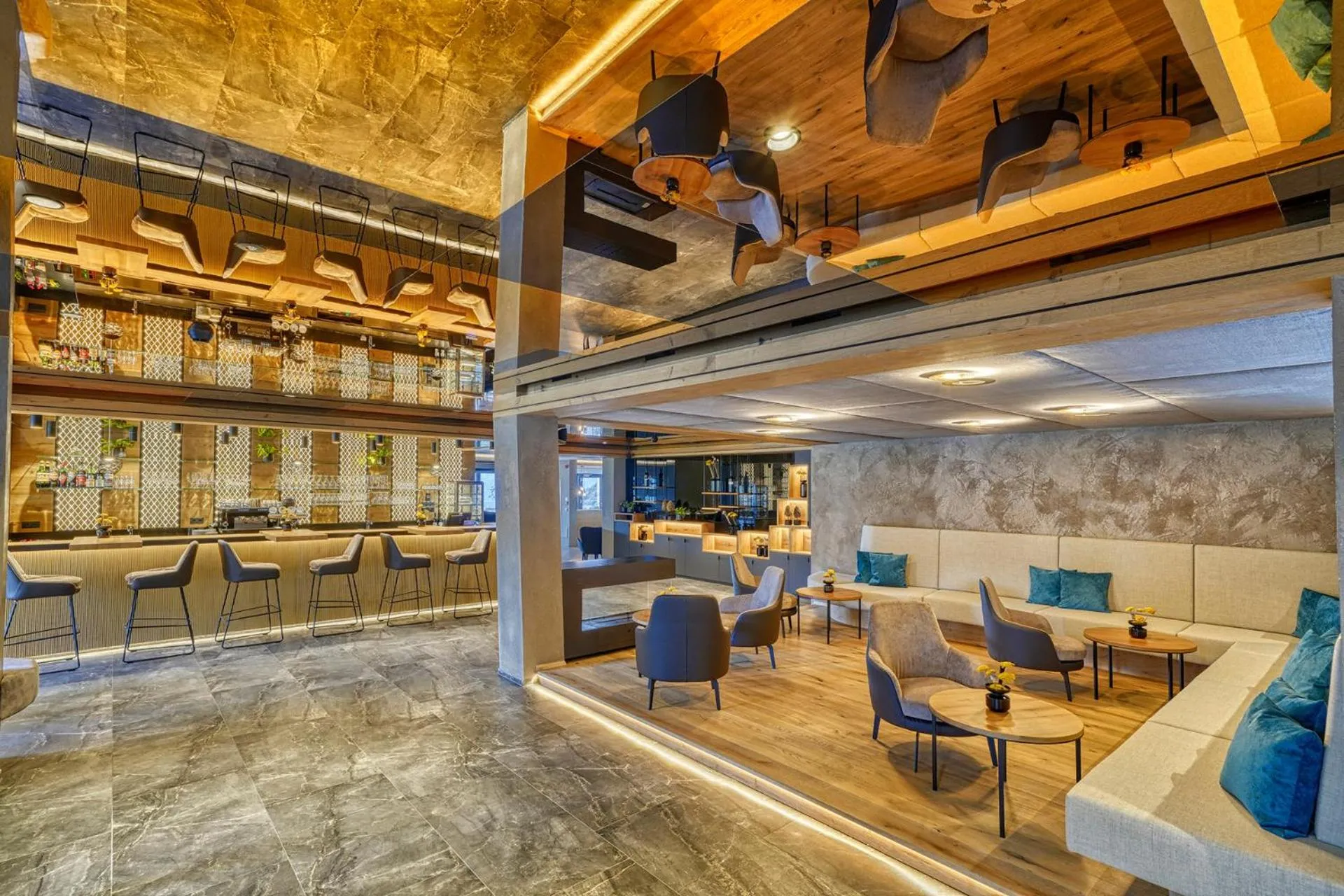 Restaurant/places to eat in Hotel Avelina