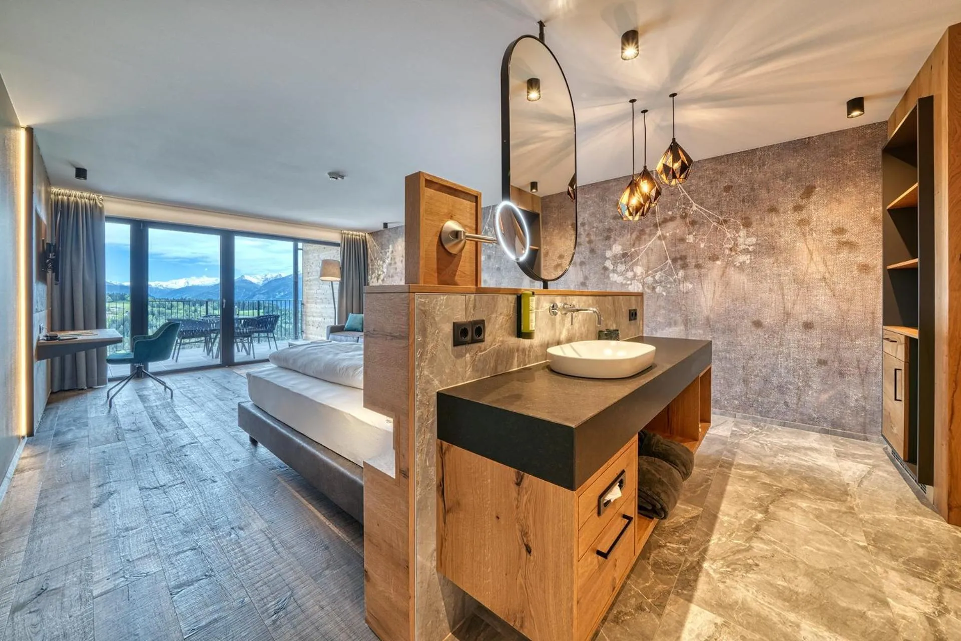 Photo of the whole room, Bed in Hotel Avelina