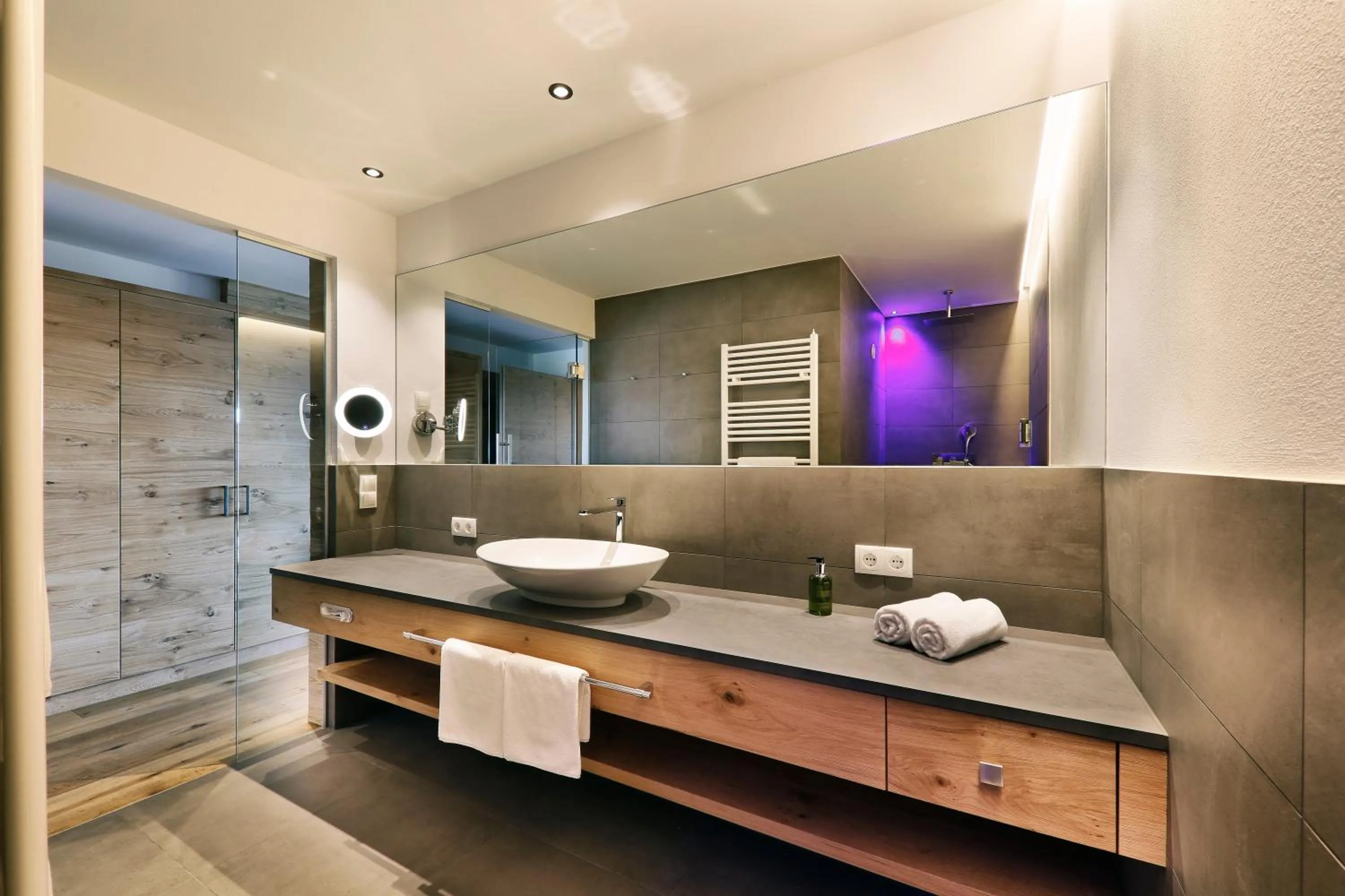 Bathroom in Hotel Avelina