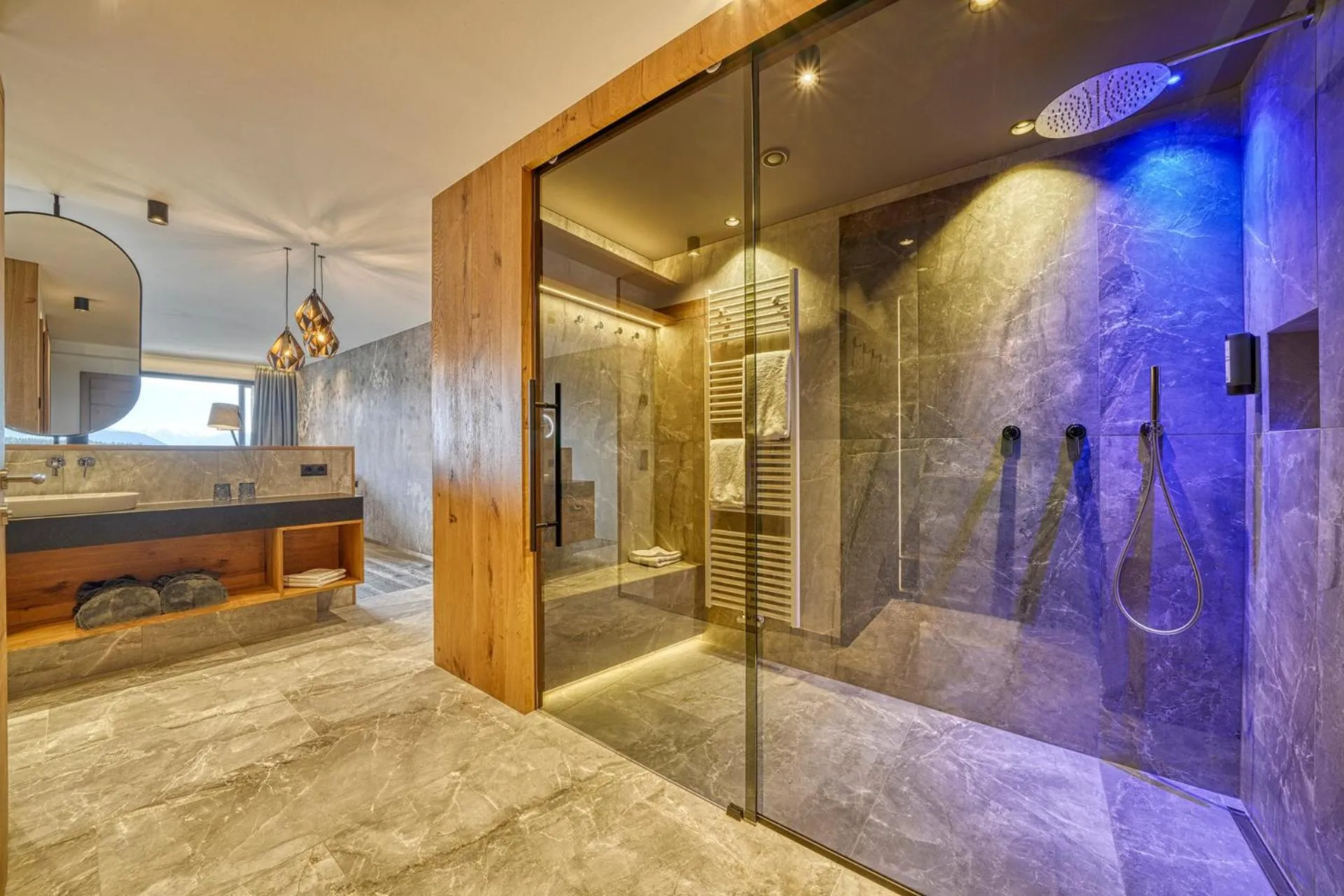 Photo of the whole room in Hotel Avelina