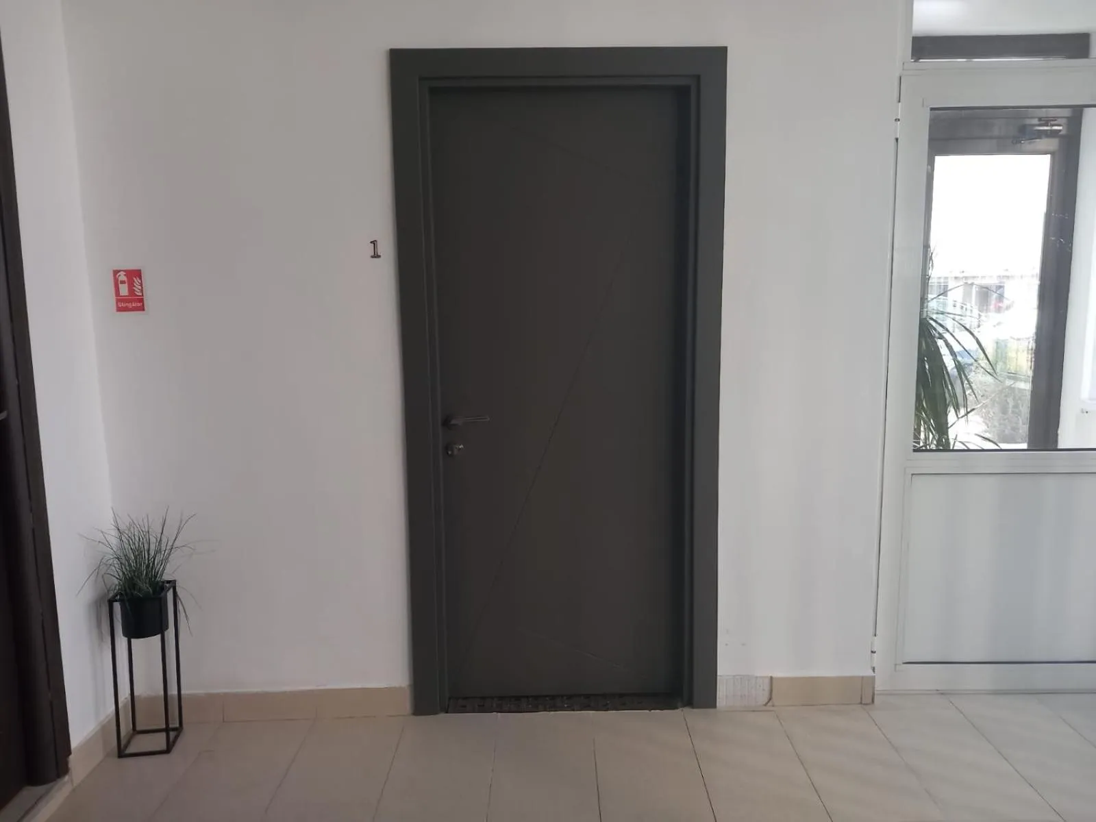 4 Seasons Apartments