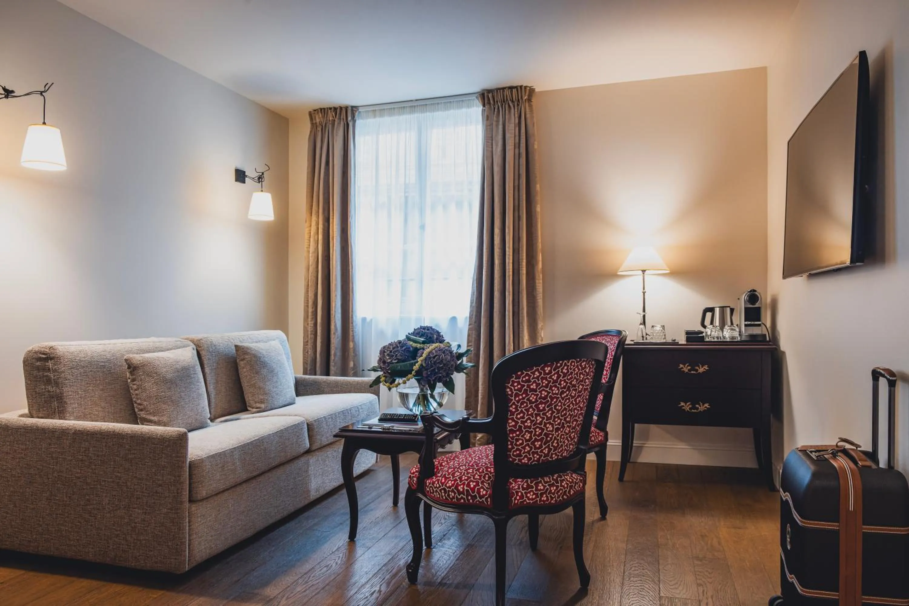 Living room in Cour du Corbeau Hotel Strasbourg - MGallery Collection