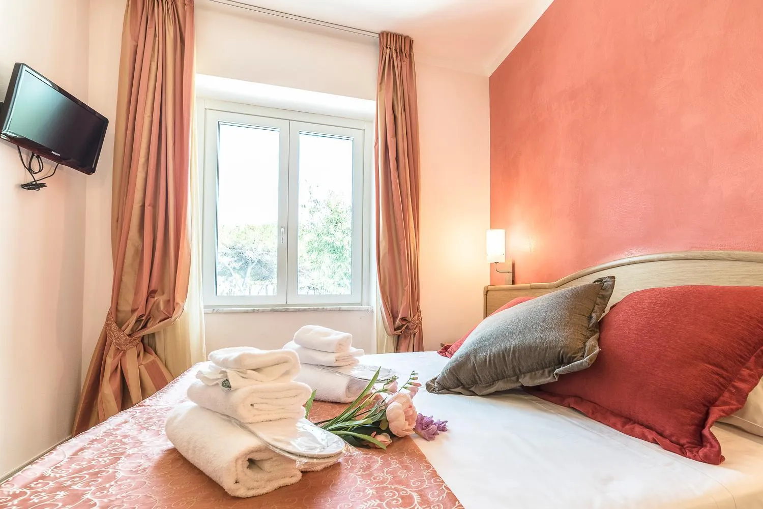 Bedroom, Bed in Hotel Tenda Rossa