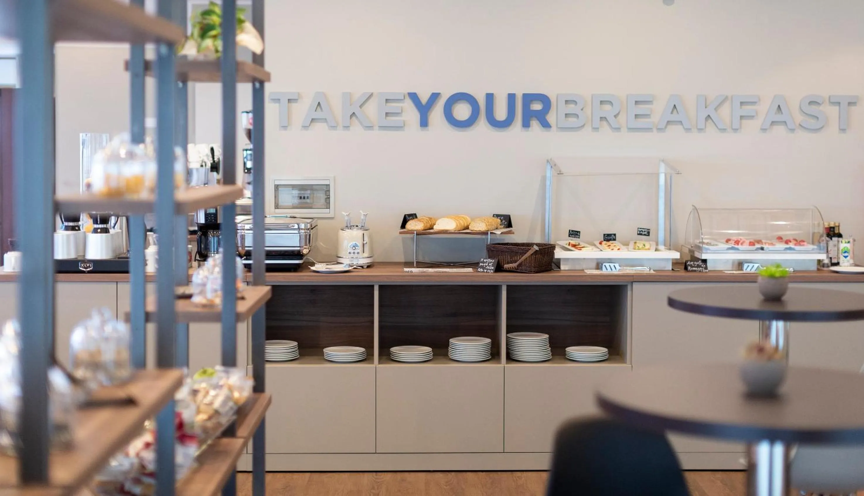 Breakfast in Little Hotel