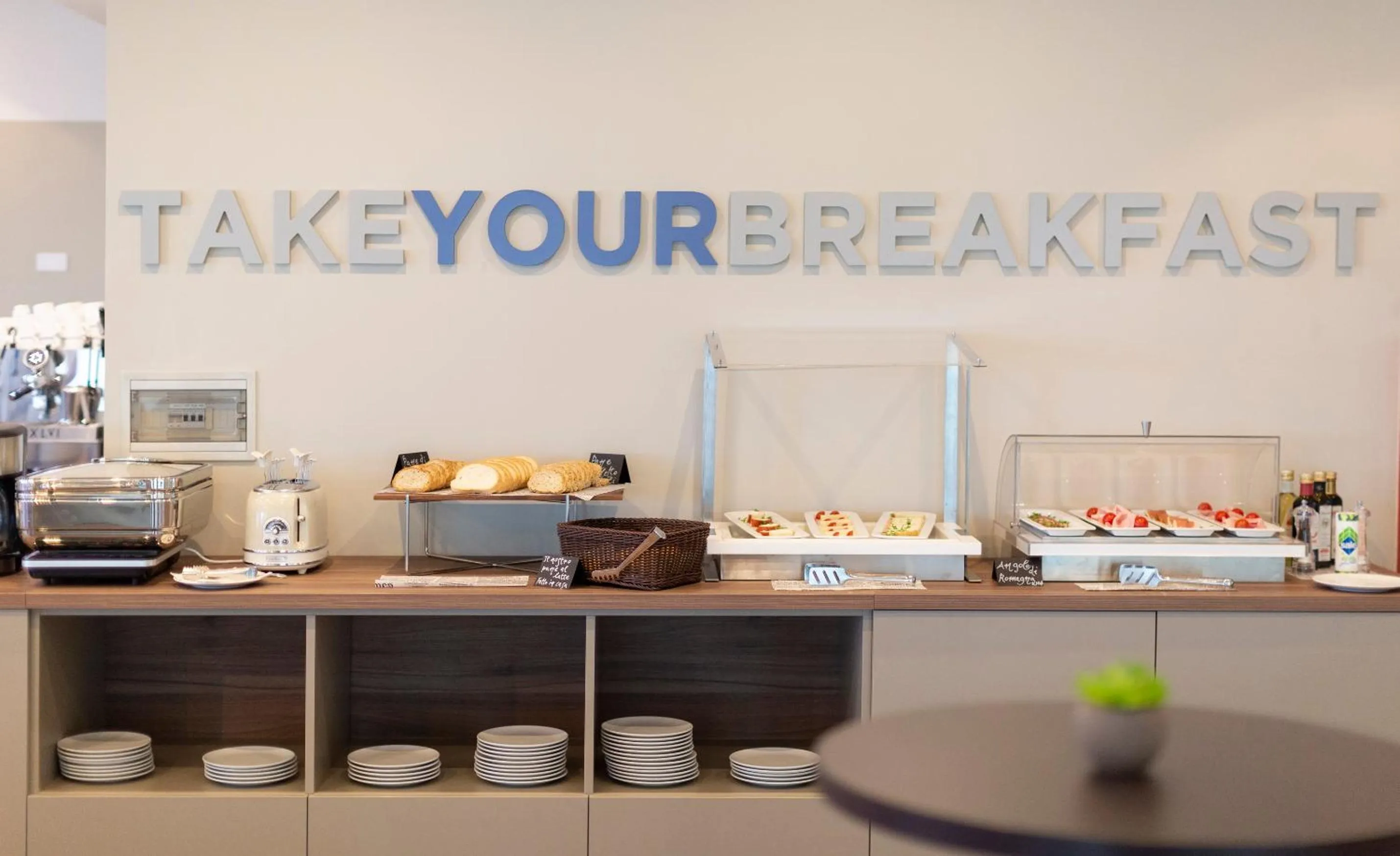 Breakfast in Little Hotel