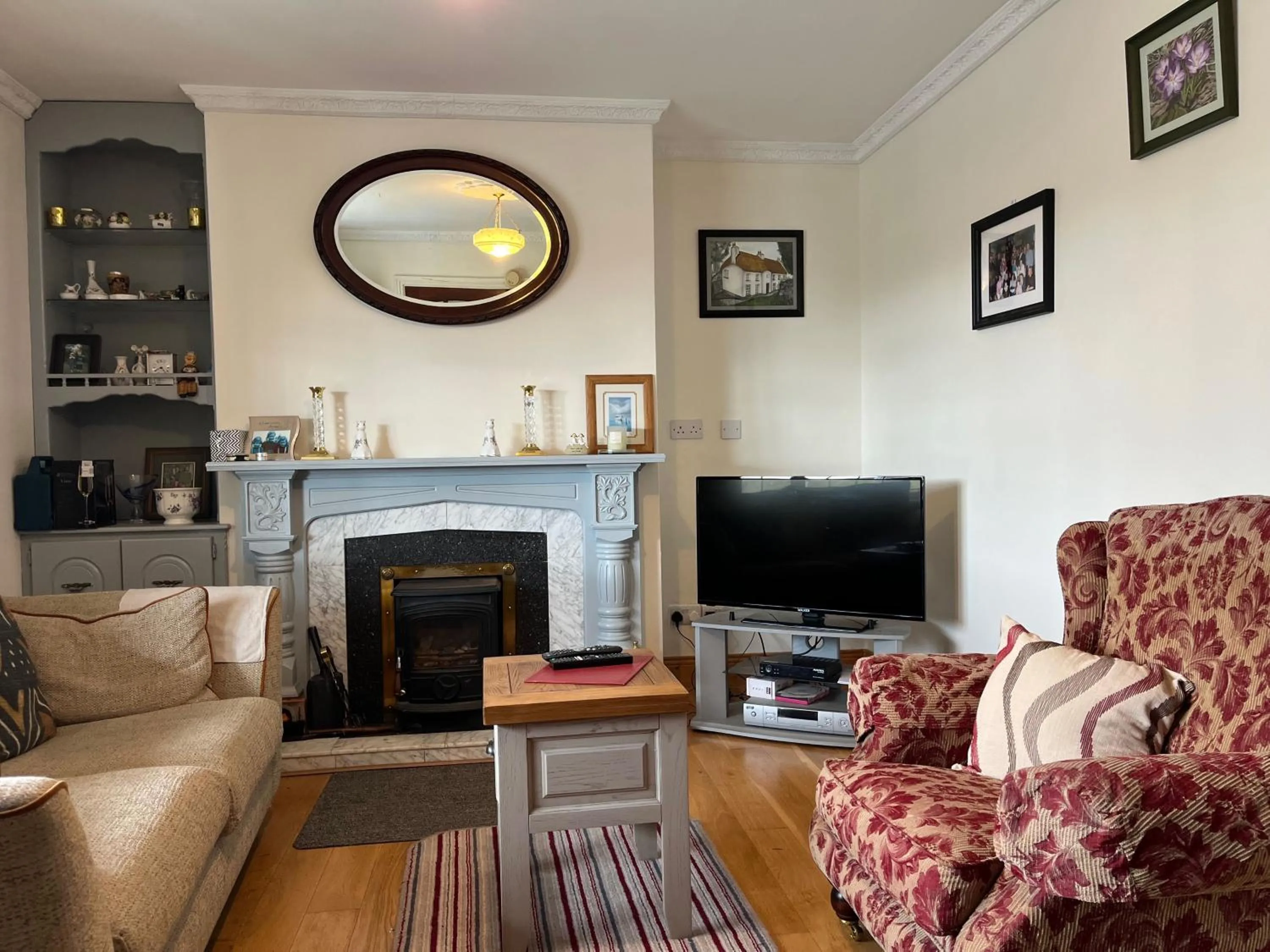 Communal lounge/ TV room in Breagagh View B&B