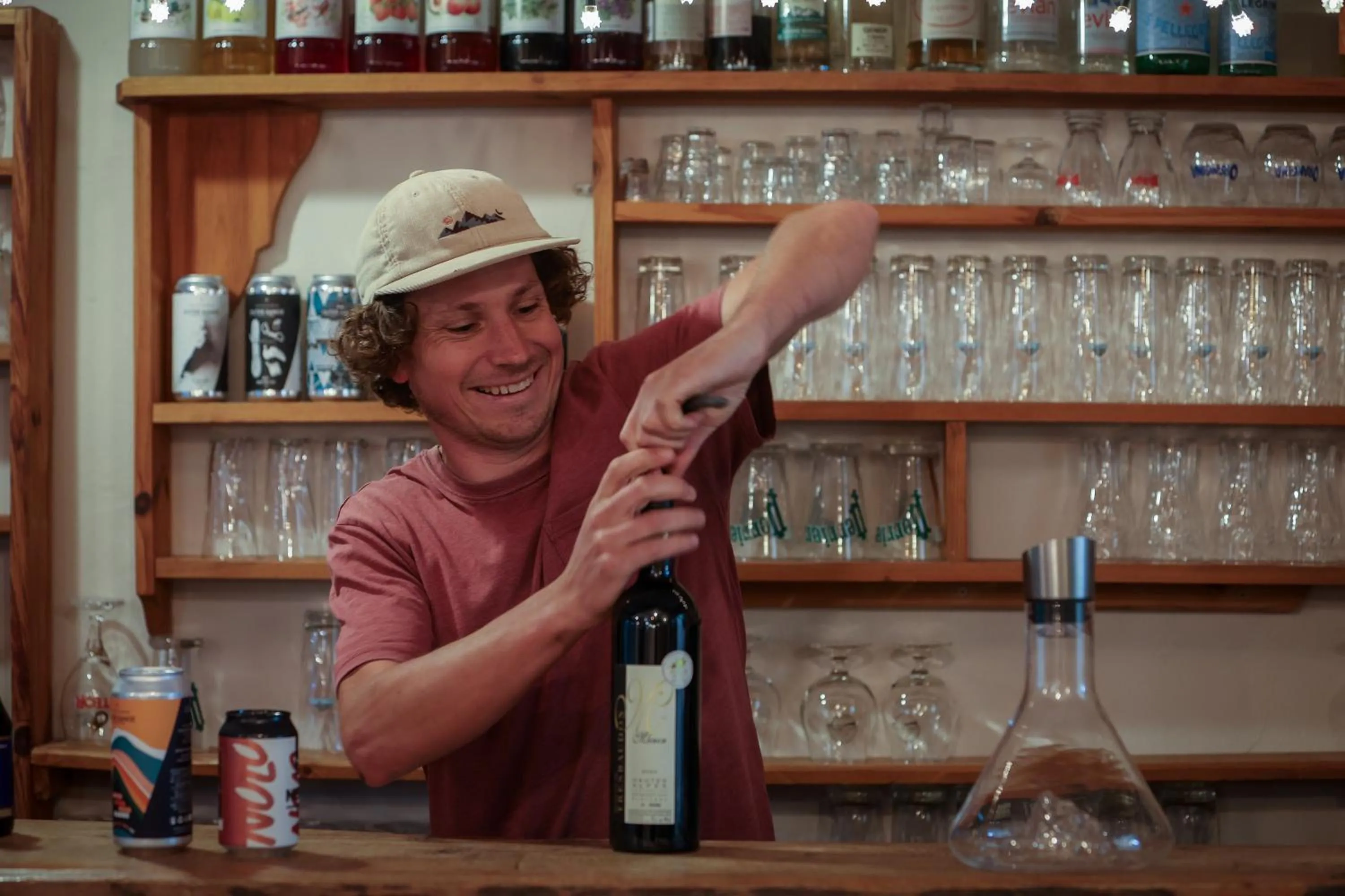 Staff in Hôtel Restaurant Gîtes Les 5 Saisons