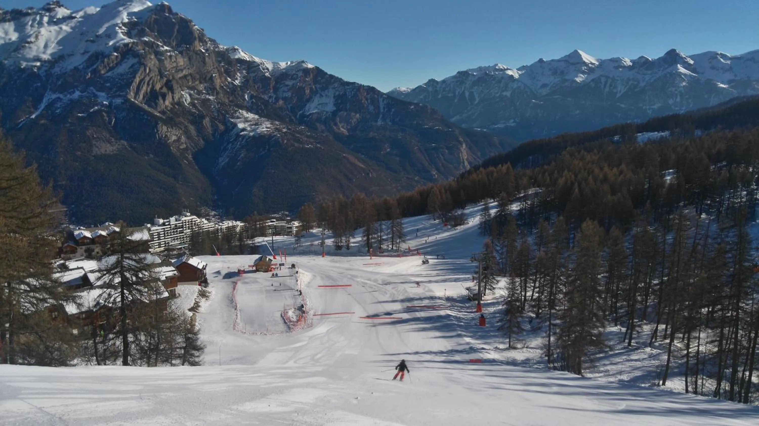 Natural landscape in Hôtel Restaurant Gîtes Les 5 Saisons