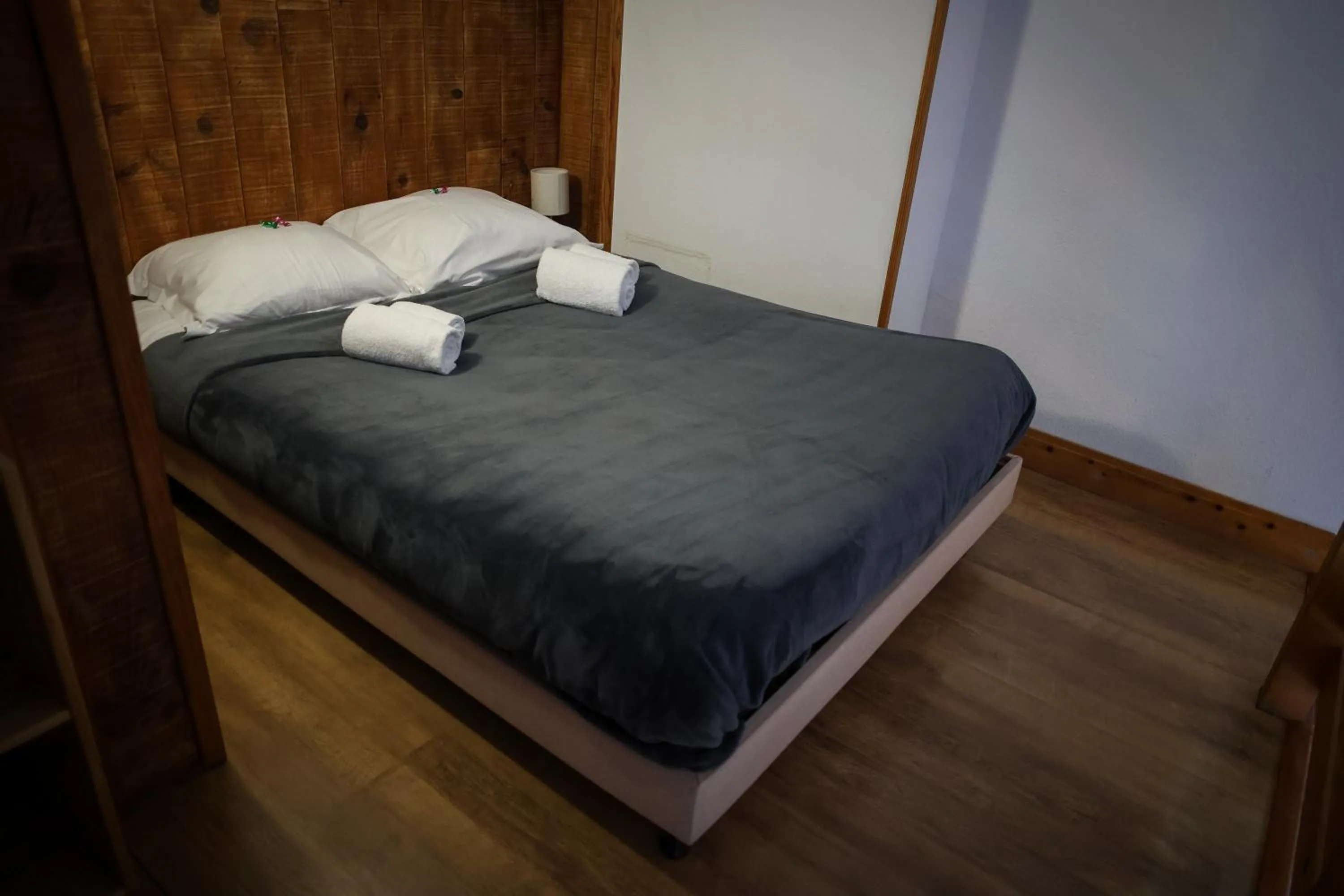 Bed in Hôtel Restaurant Gîtes Les 5 Saisons