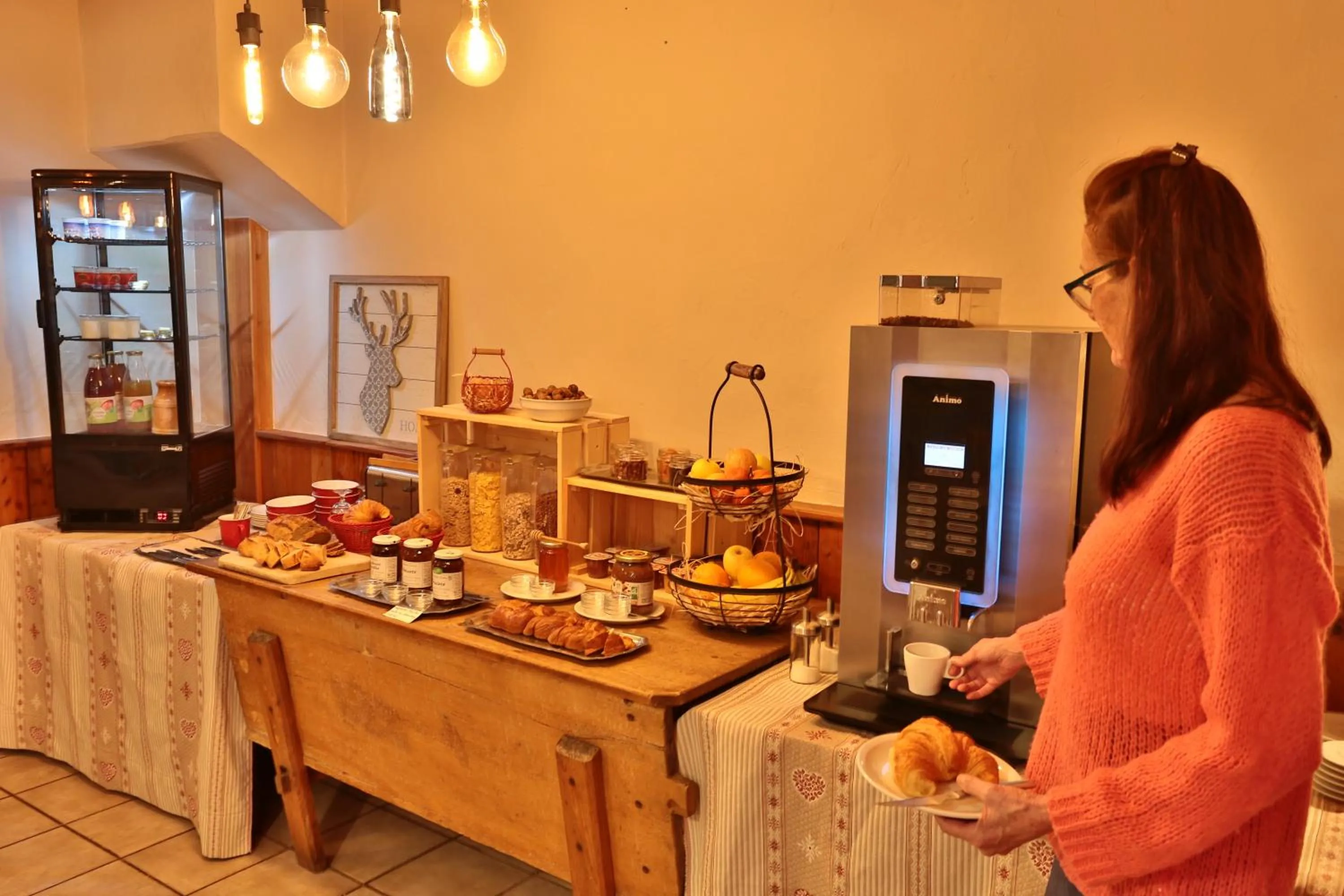 Breakfast in Hôtel Restaurant Gîtes Les 5 Saisons