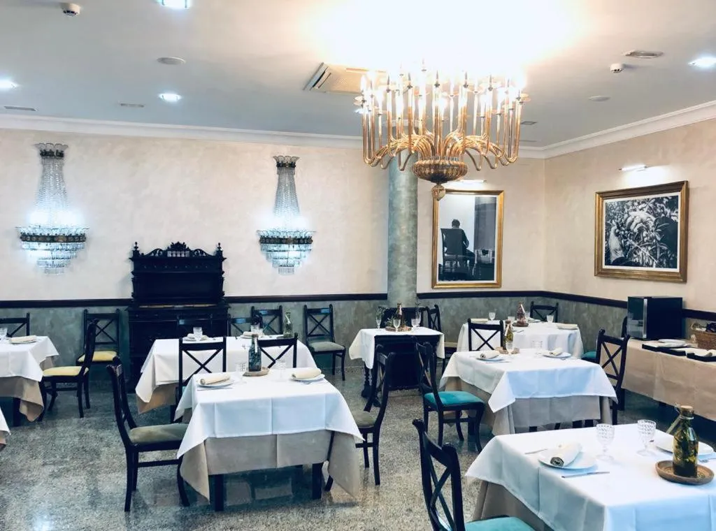 Restaurant/places to eat in La Morona Hotel