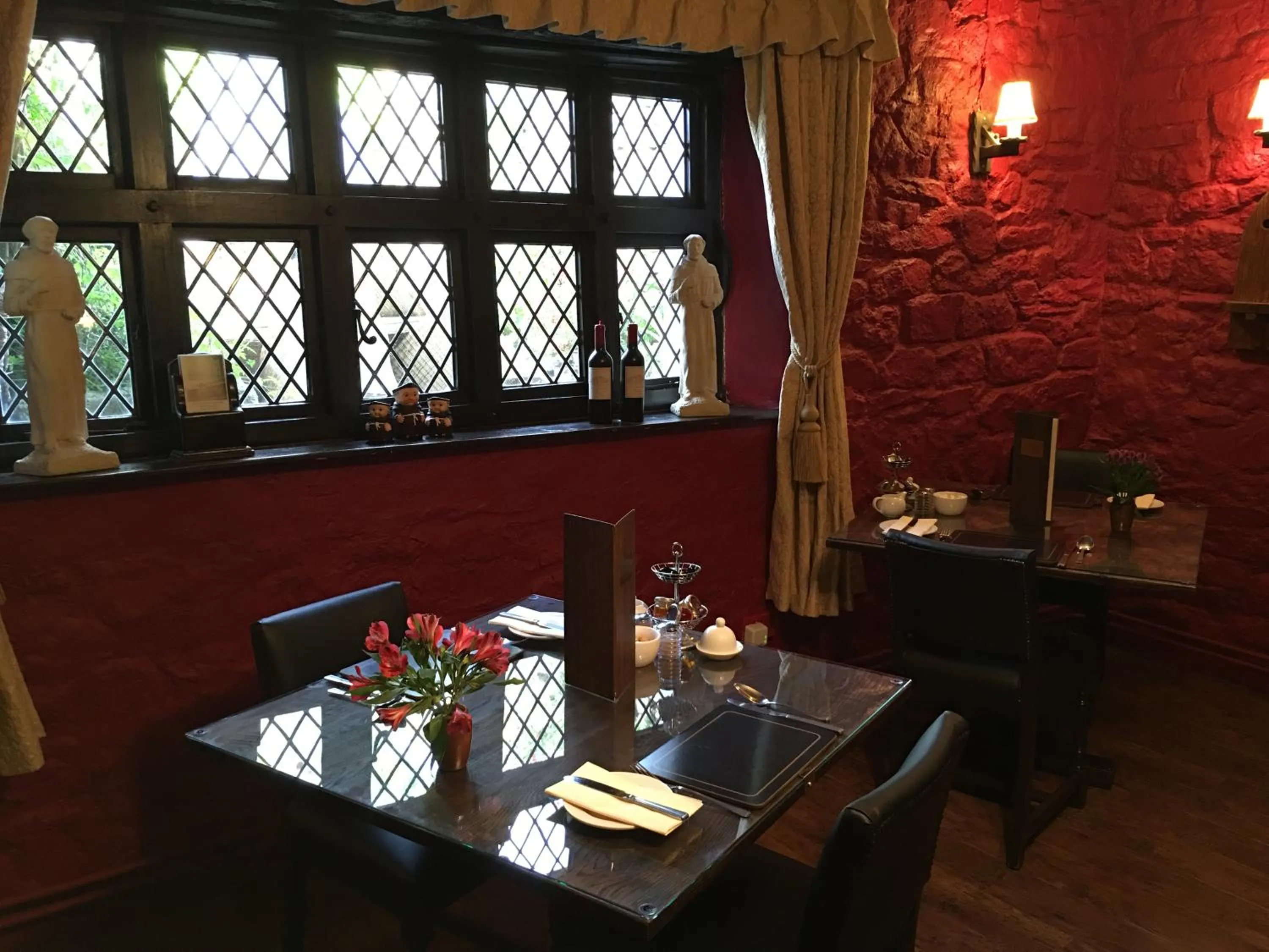 Restaurant/places to eat in The Oxenham Arms Hotel Devon