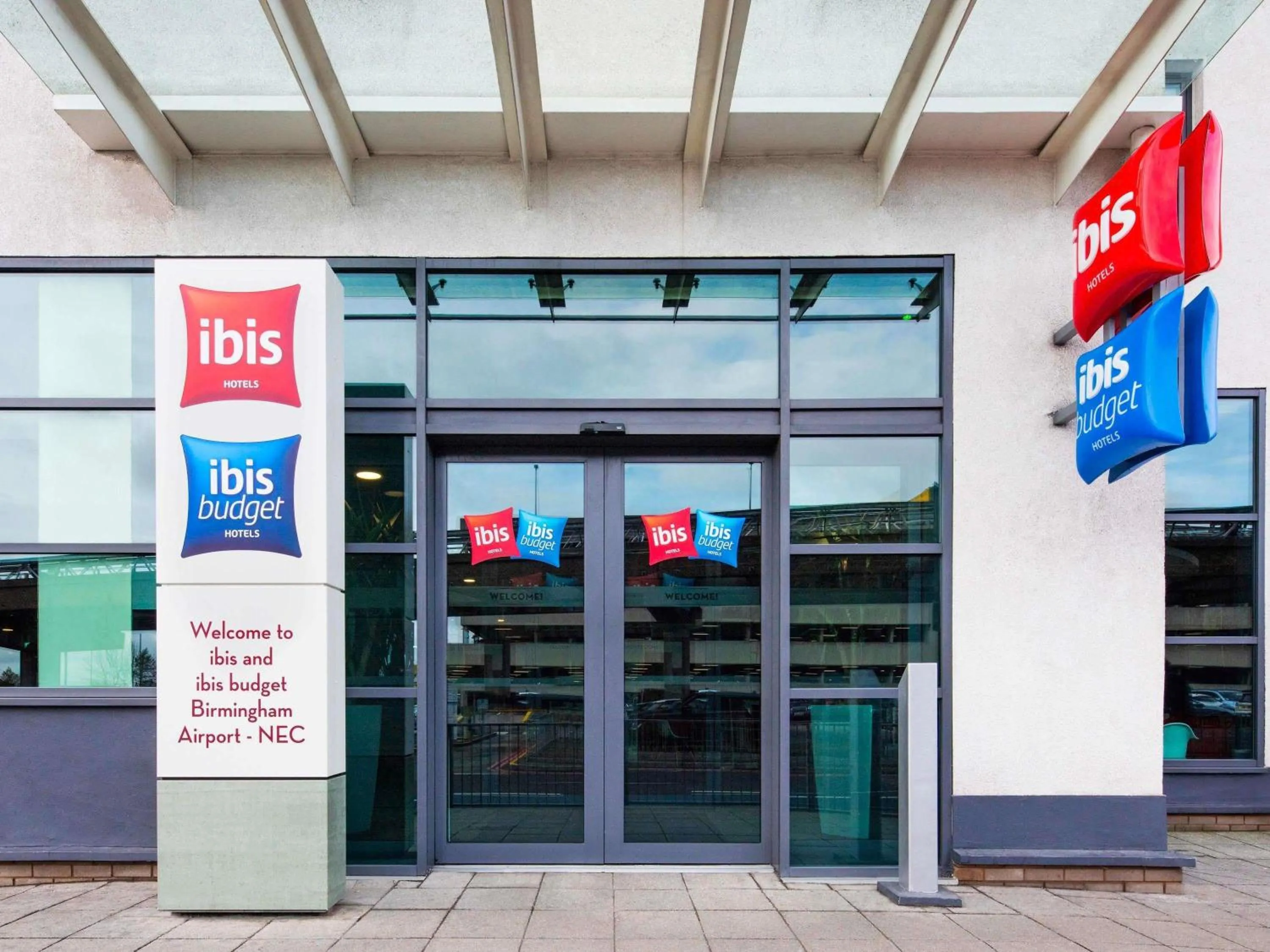 Property building in ibis Birmingham Airport Terminal Building - NEC