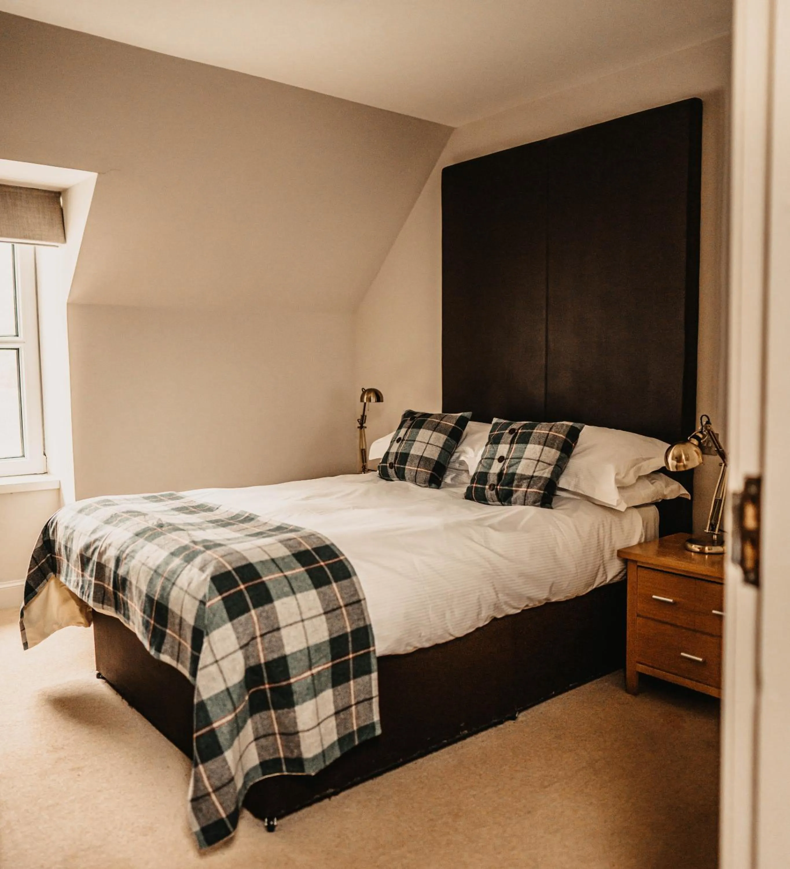 Bed in Broadford Hotel