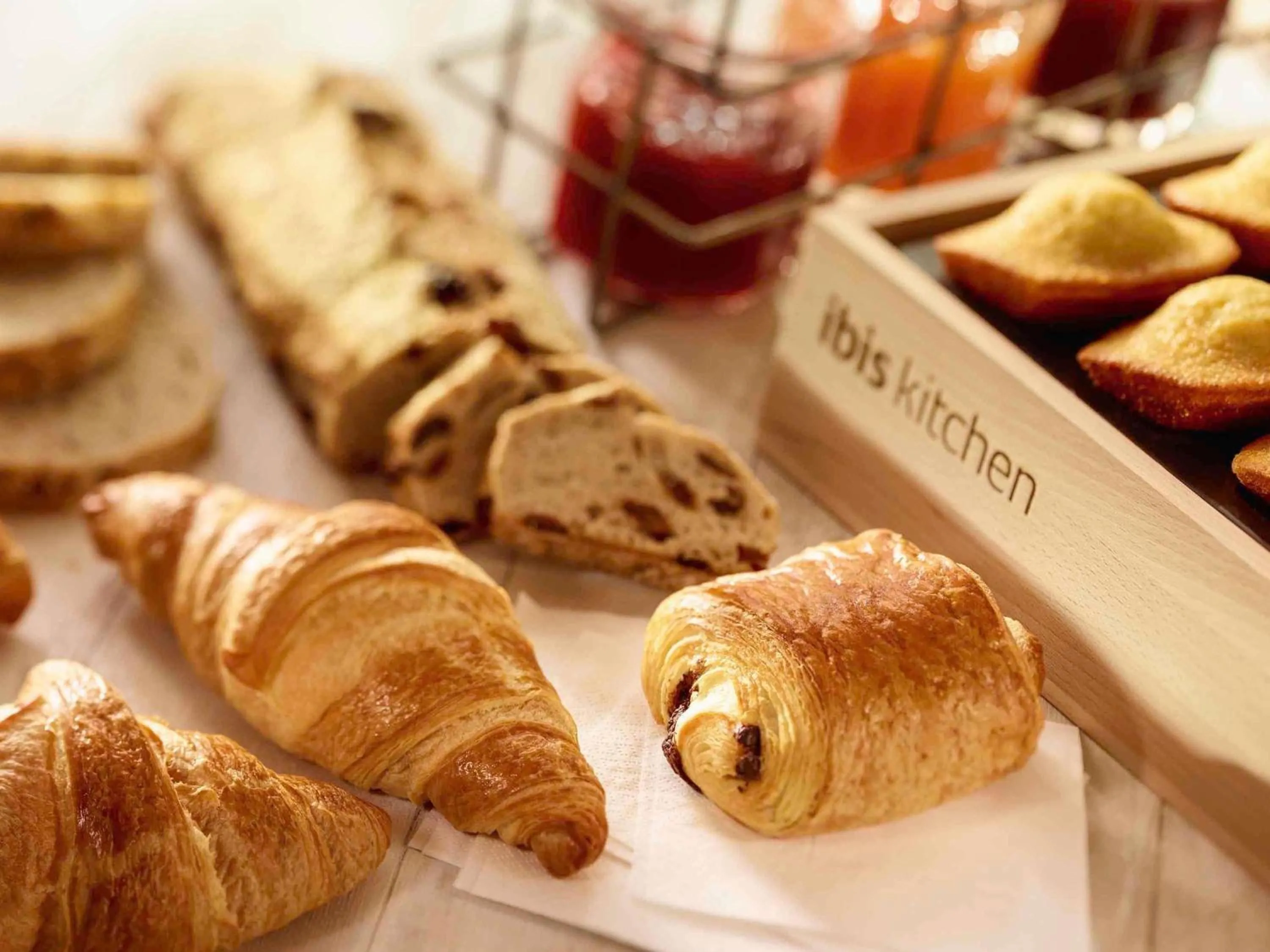 Breakfast in Ibis Marne la Vallée Noisy