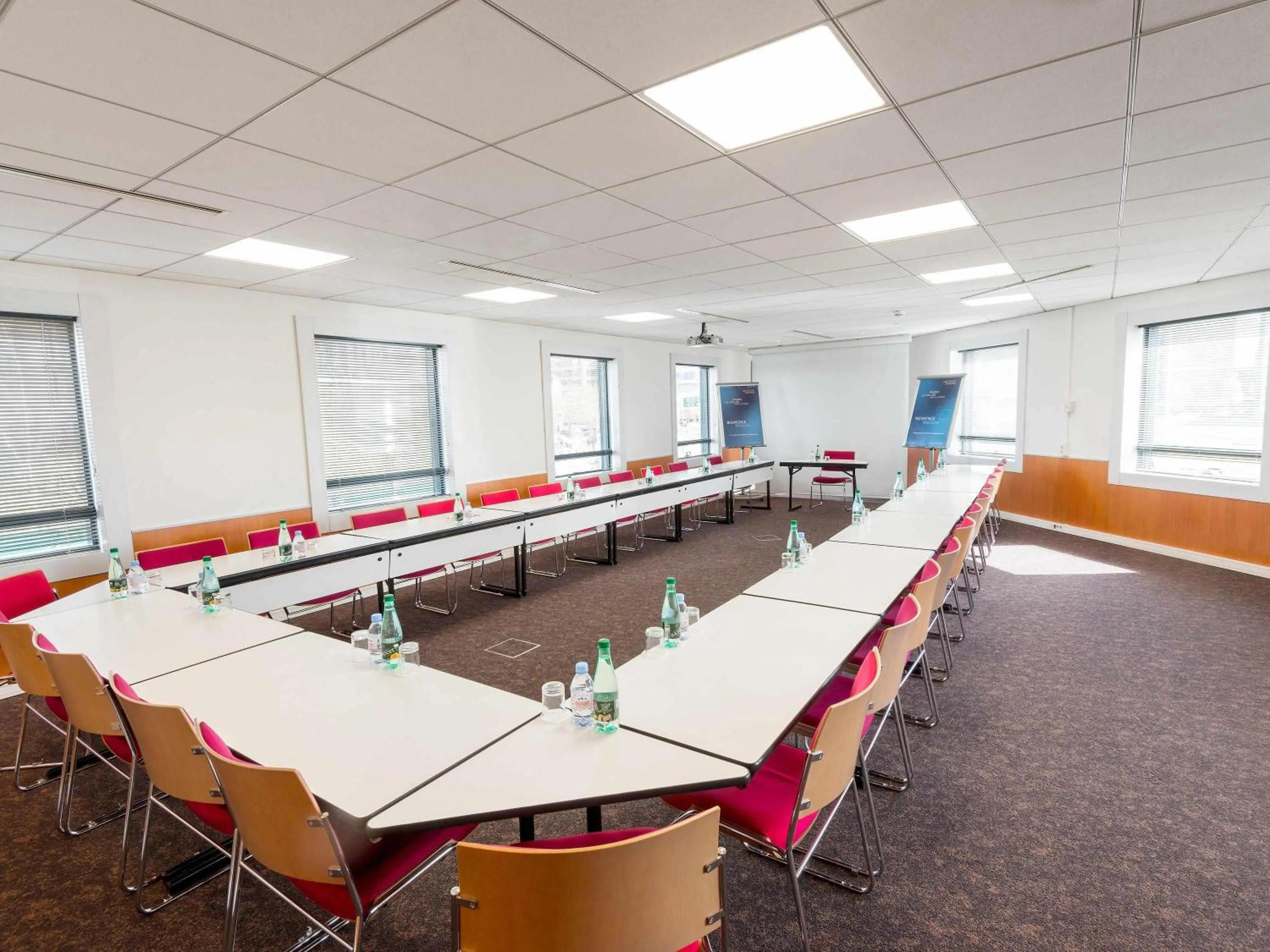 Meeting/conference room in Ibis Marne la Vallée Noisy