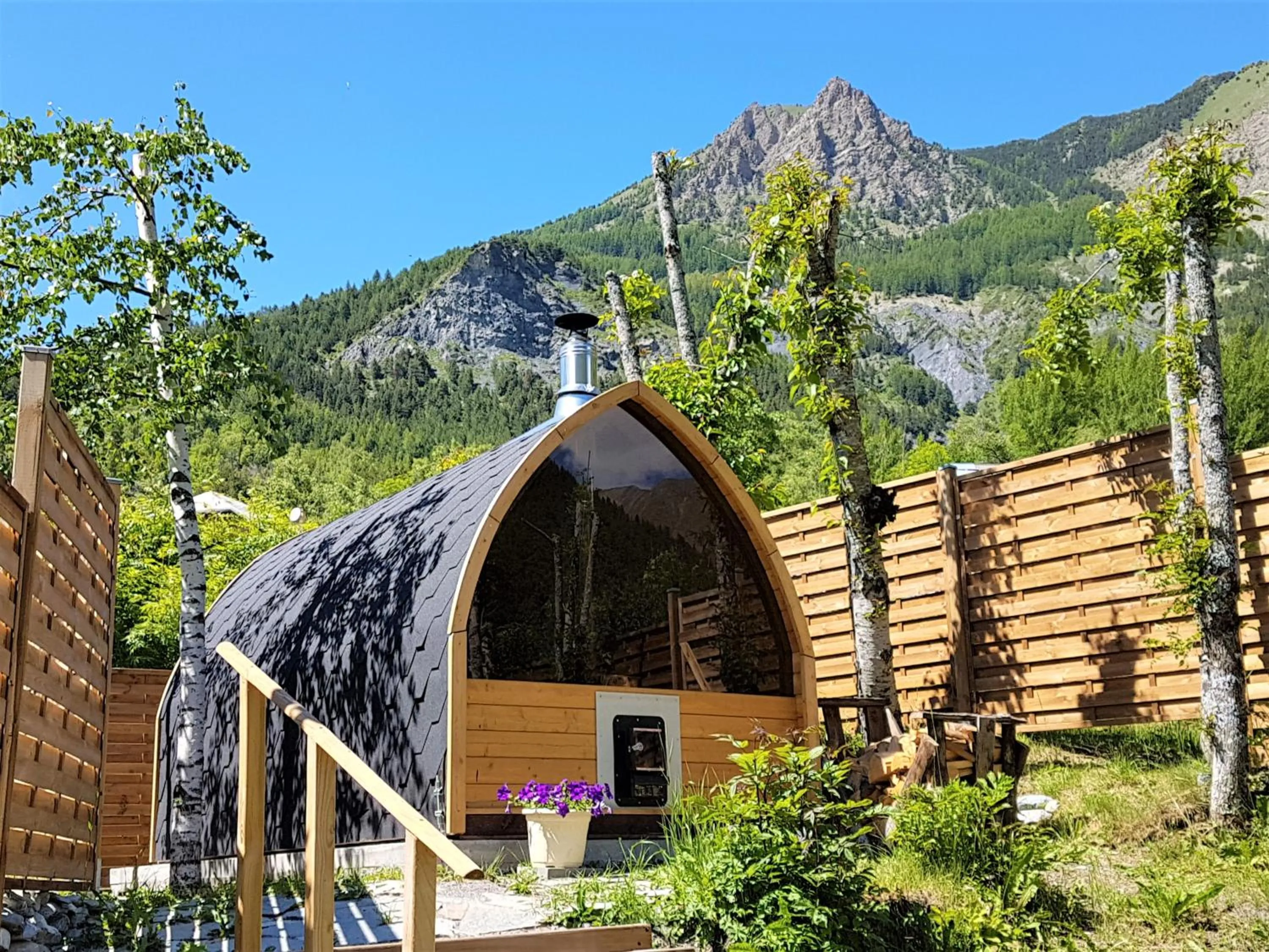 Spring in LA JARBELLE - Gîte et Spa