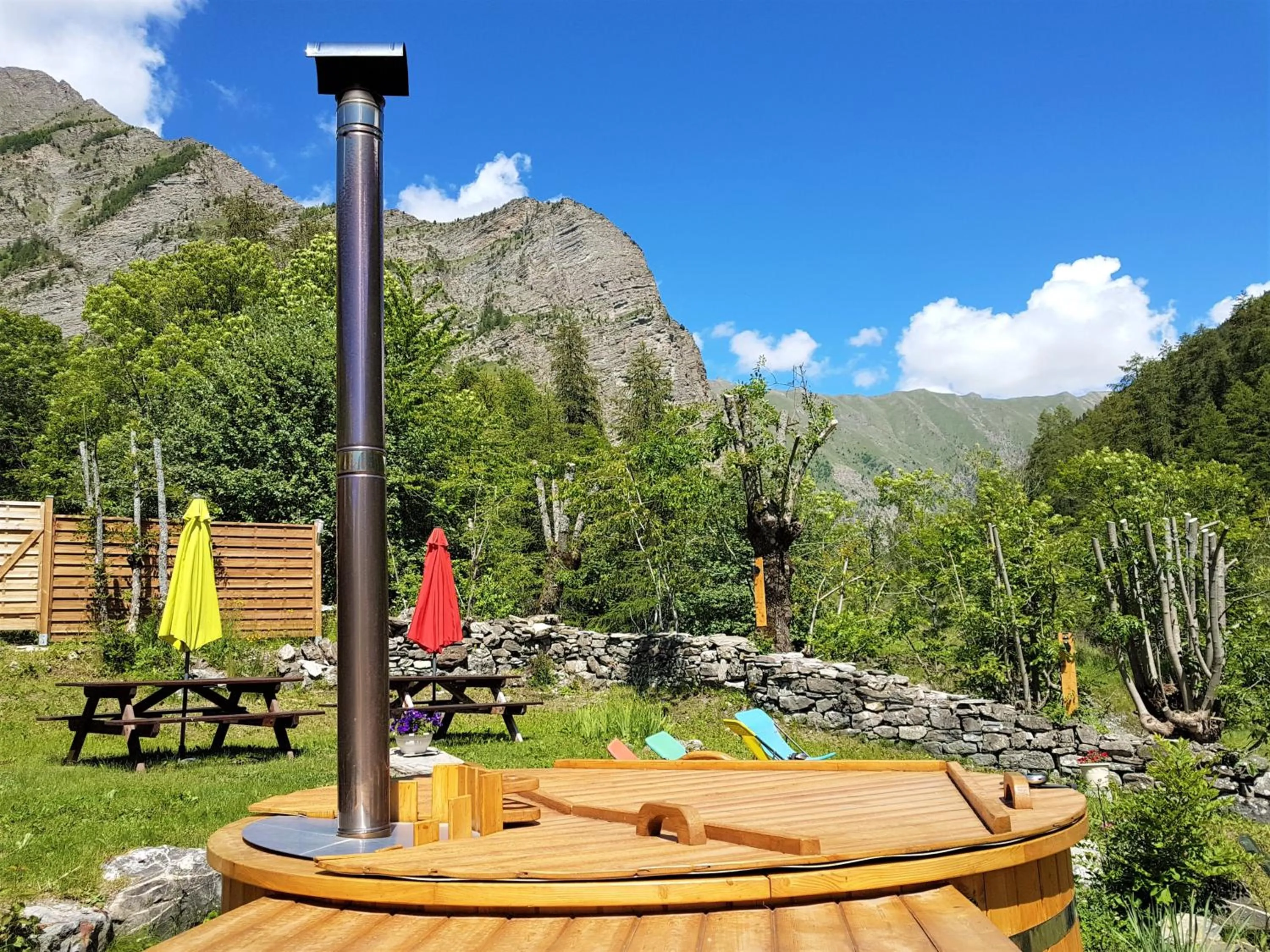 Garden in LA JARBELLE - Gîte et Spa