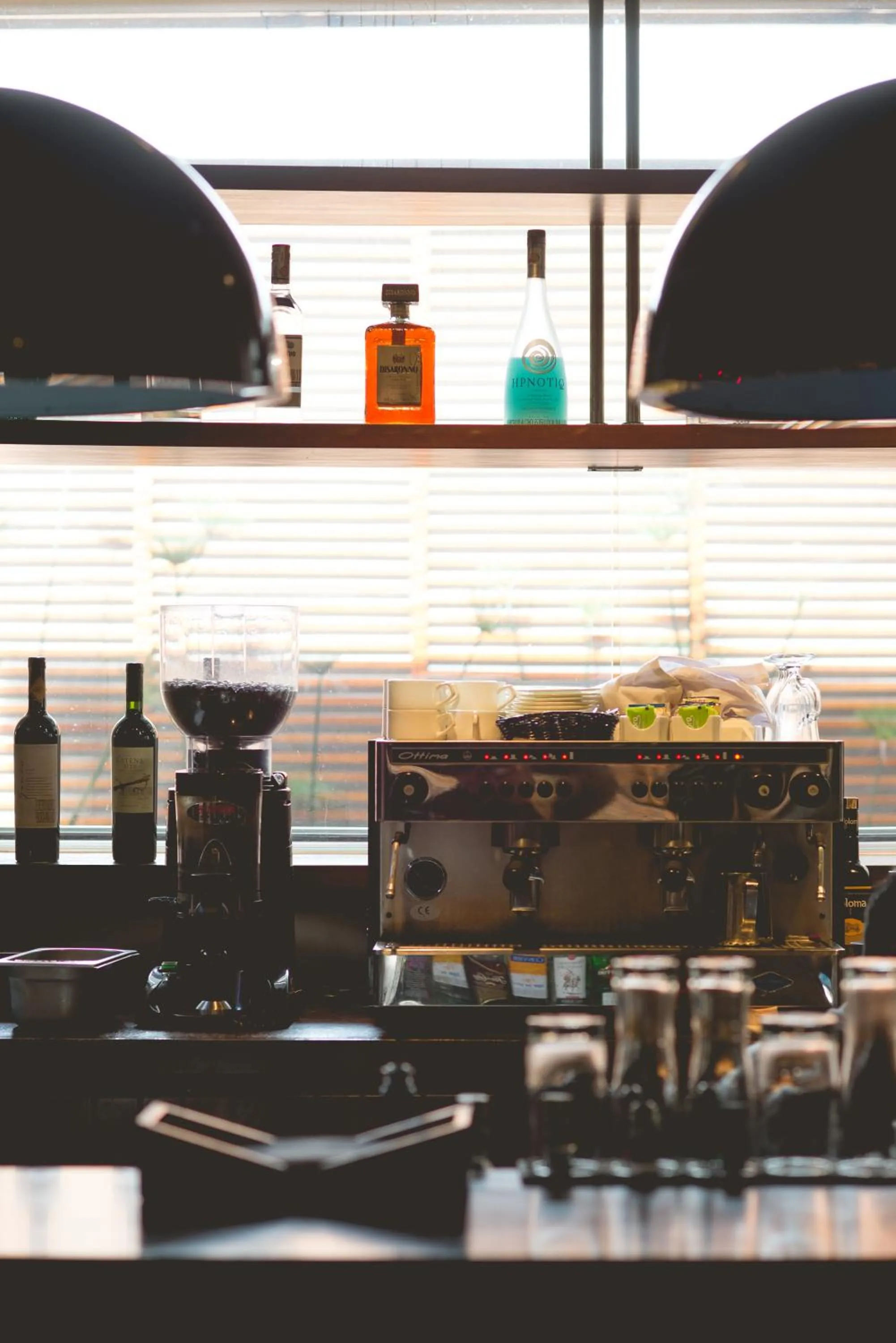 Lounge or bar in Mercure Bogota Calle 100