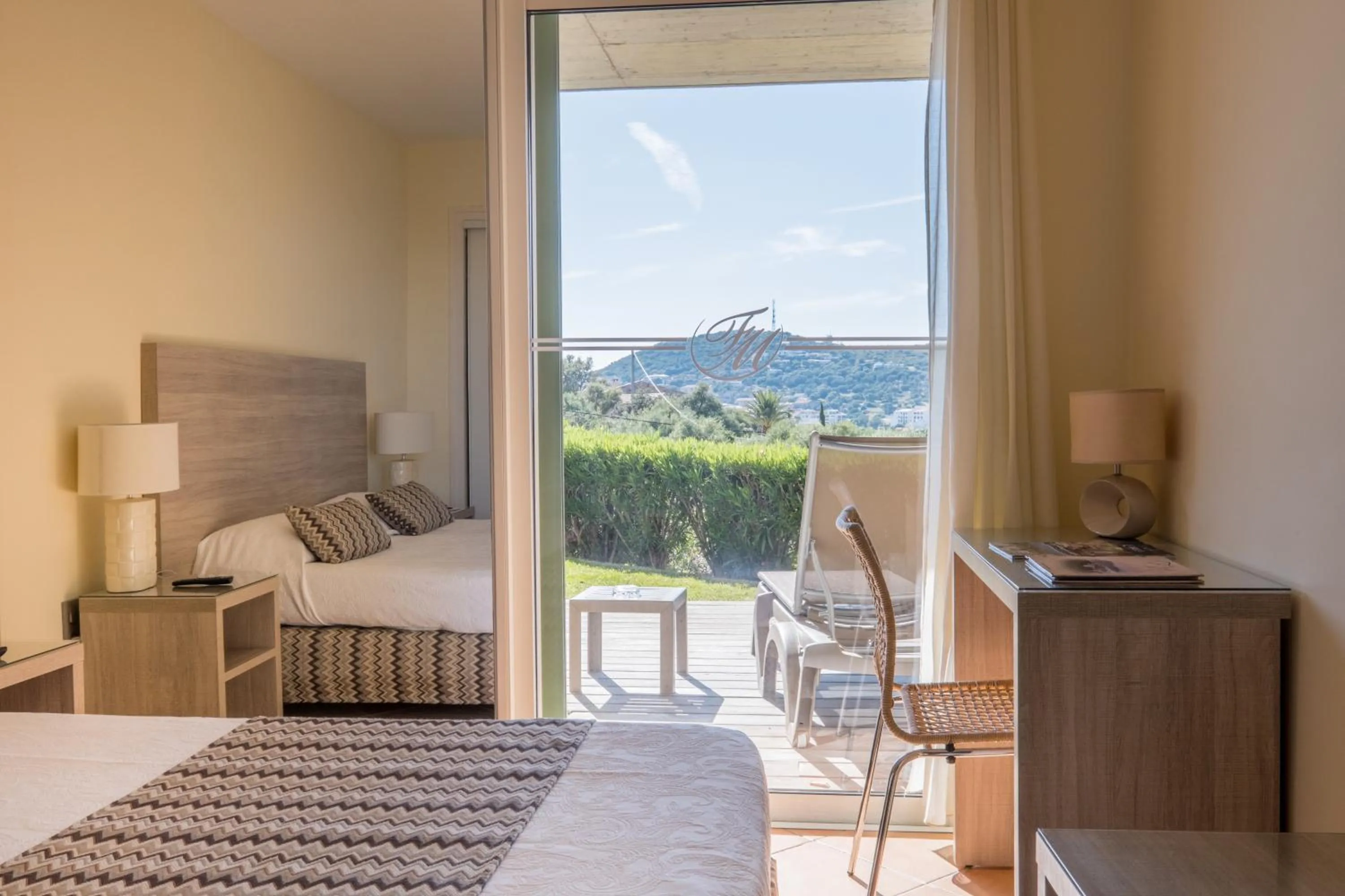 Bed in Hôtel Funtana Marina