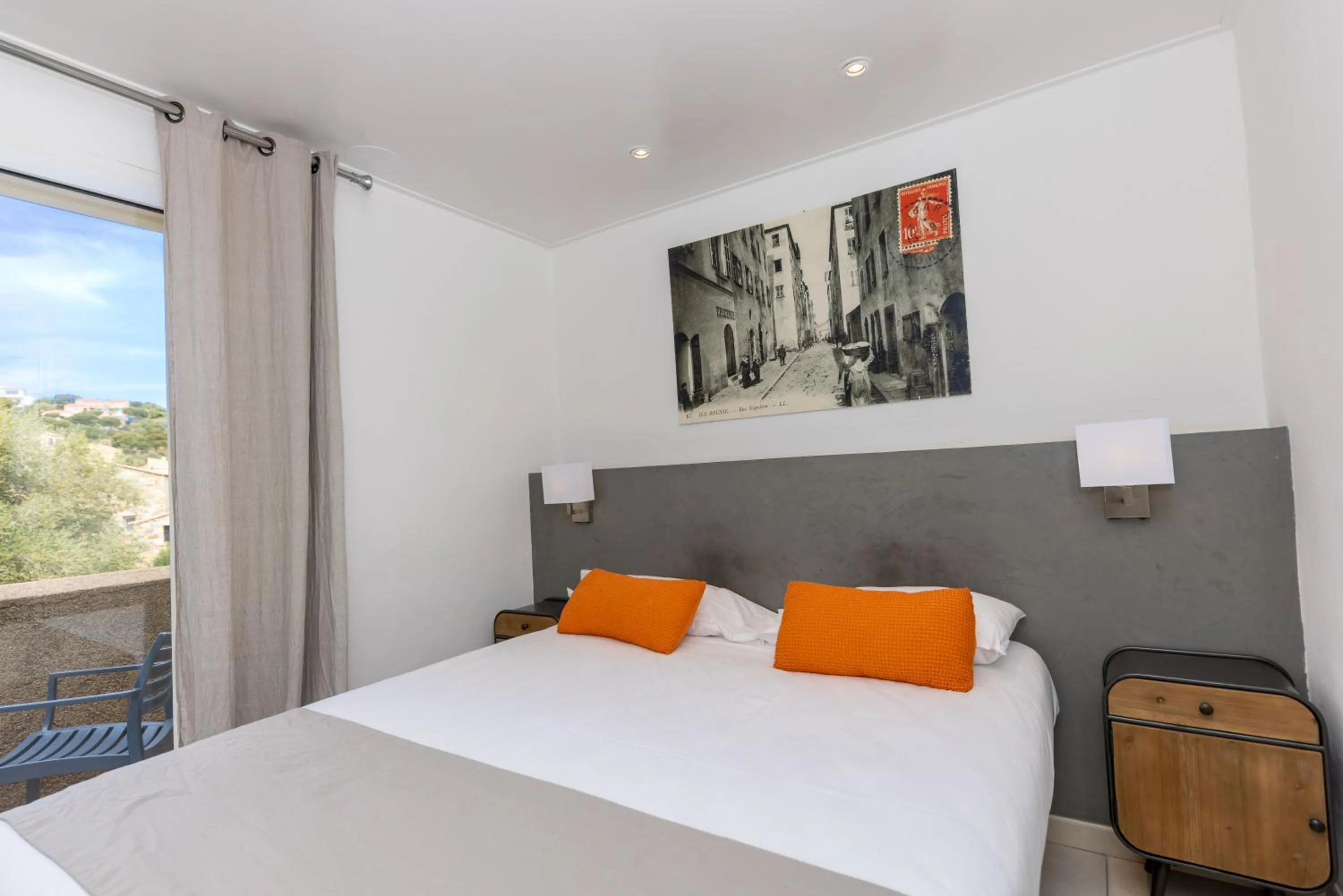 Bed in Hôtel Casa Rossa & Spa