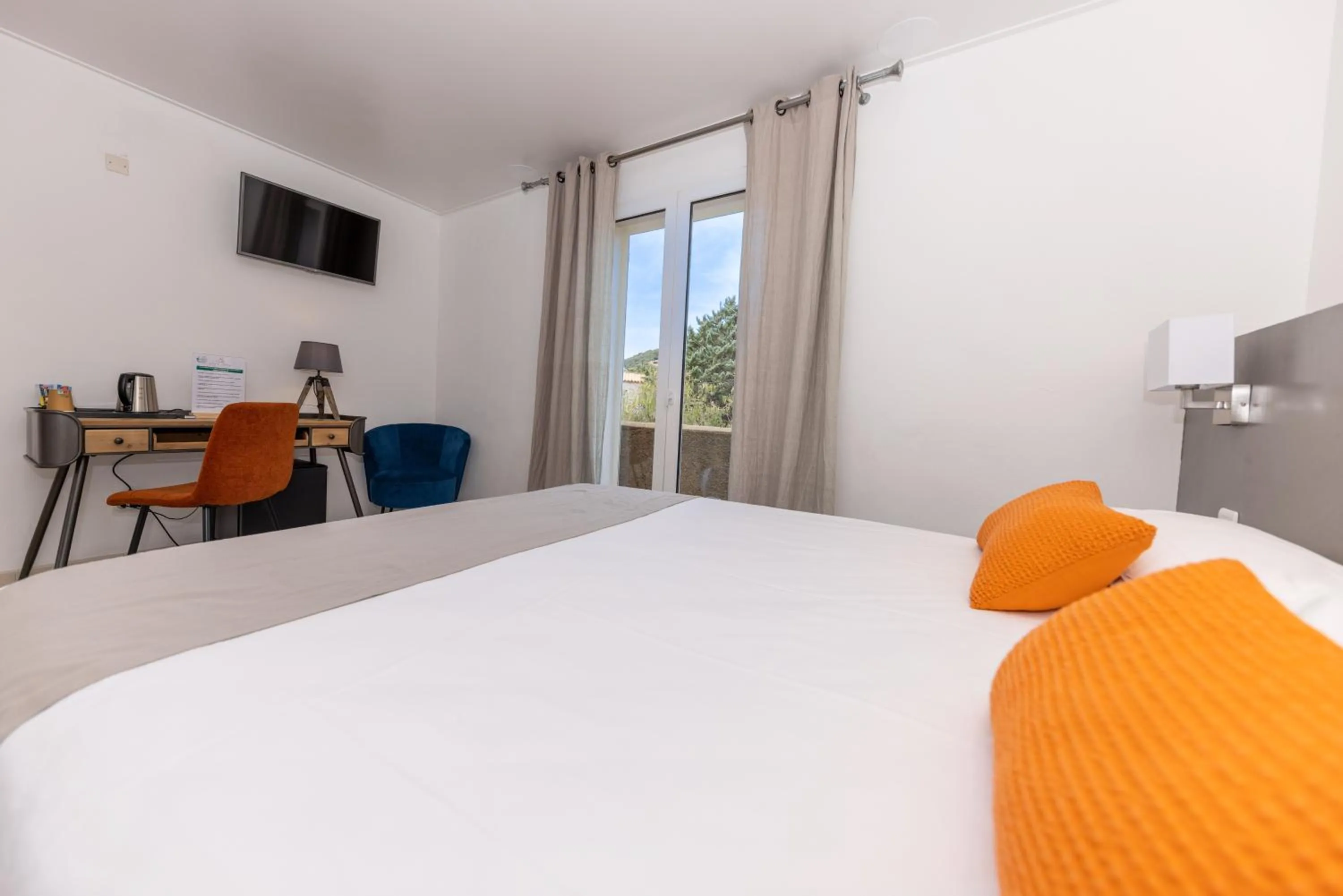 Bed in Hôtel Casa Rossa & Spa