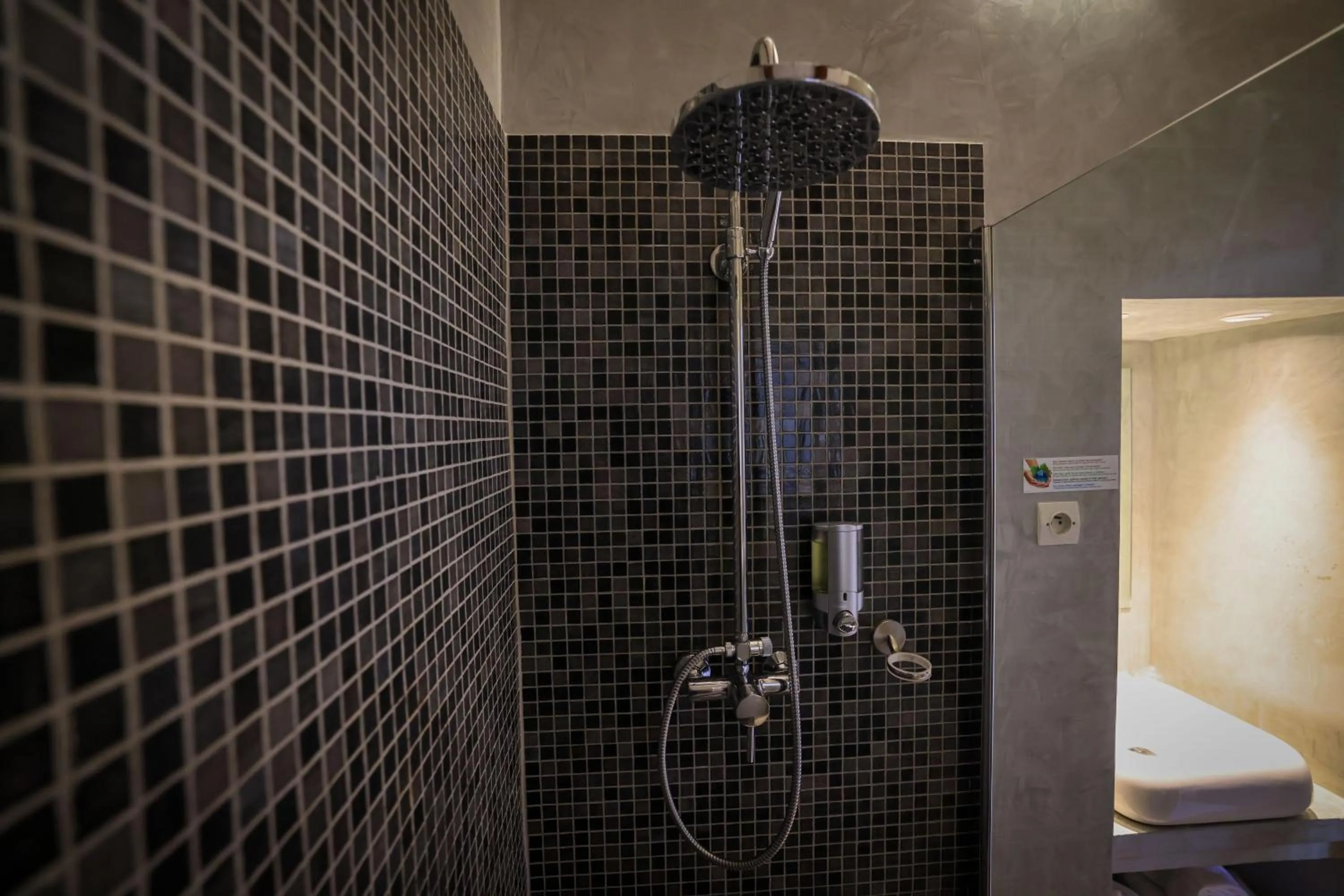 Shower in Hôtel Casa Rossa & Spa