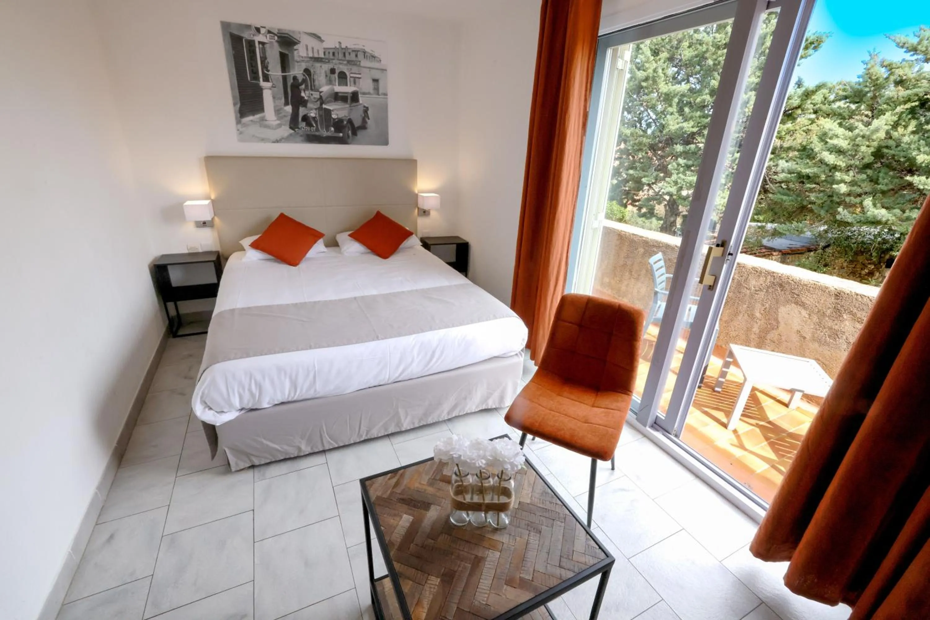 Bed in Hôtel Casa Rossa & Spa