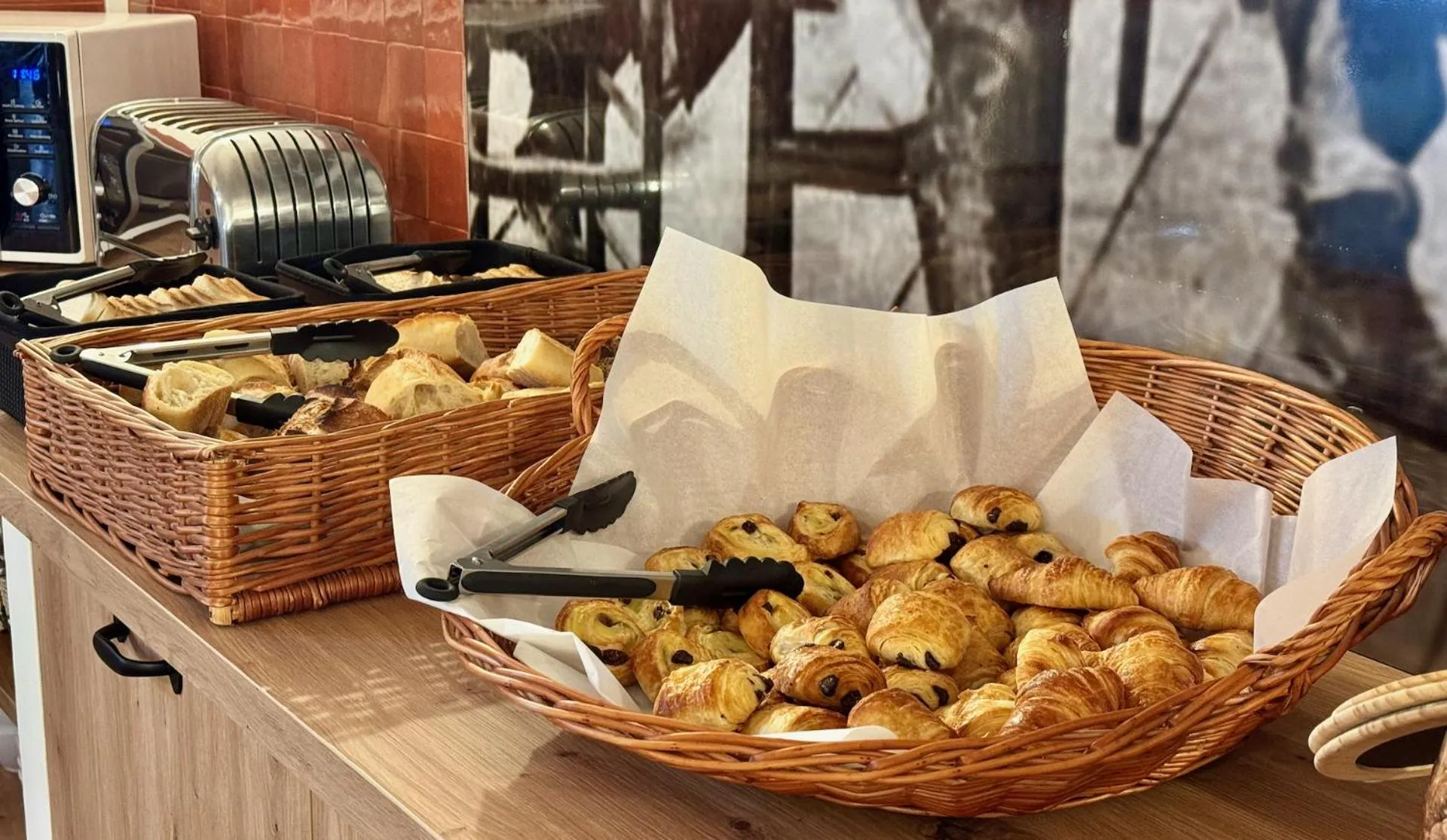 Breakfast in Hôtel Casa Rossa & Spa