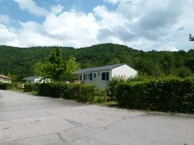 Photo of the whole room in Camping Base de Loisirs du Lac de la Moselotte