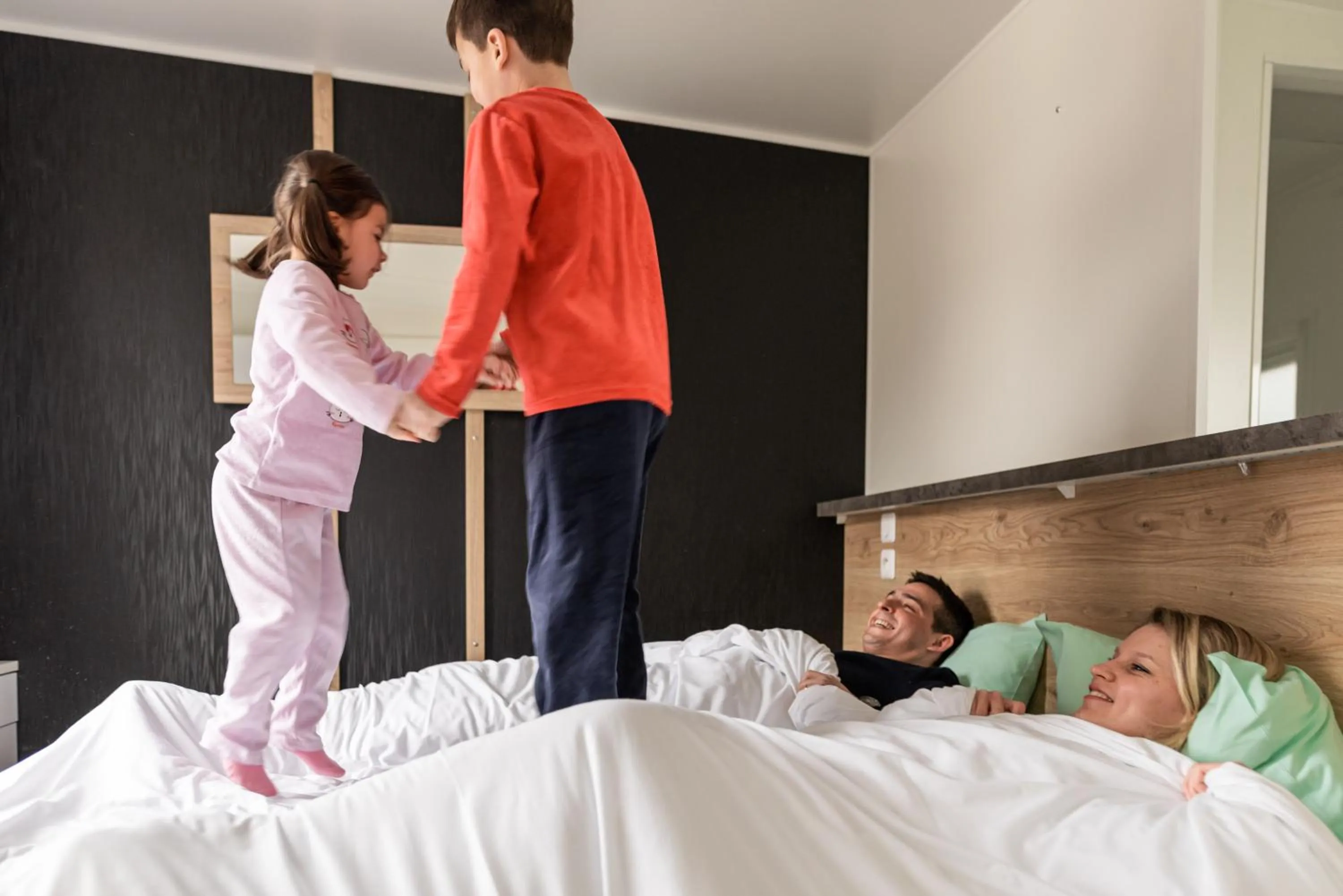 People, Bed in Camping Base de Loisirs du Lac de la Moselotte