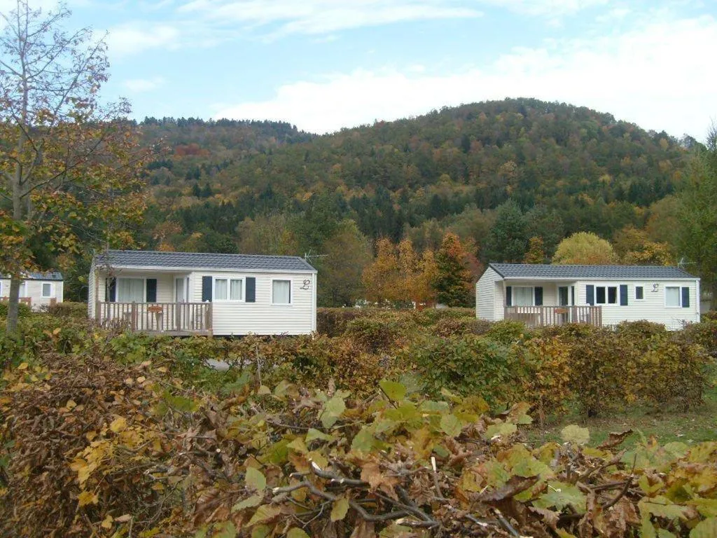 Photo of the whole room in Camping Base de Loisirs du Lac de la Moselotte