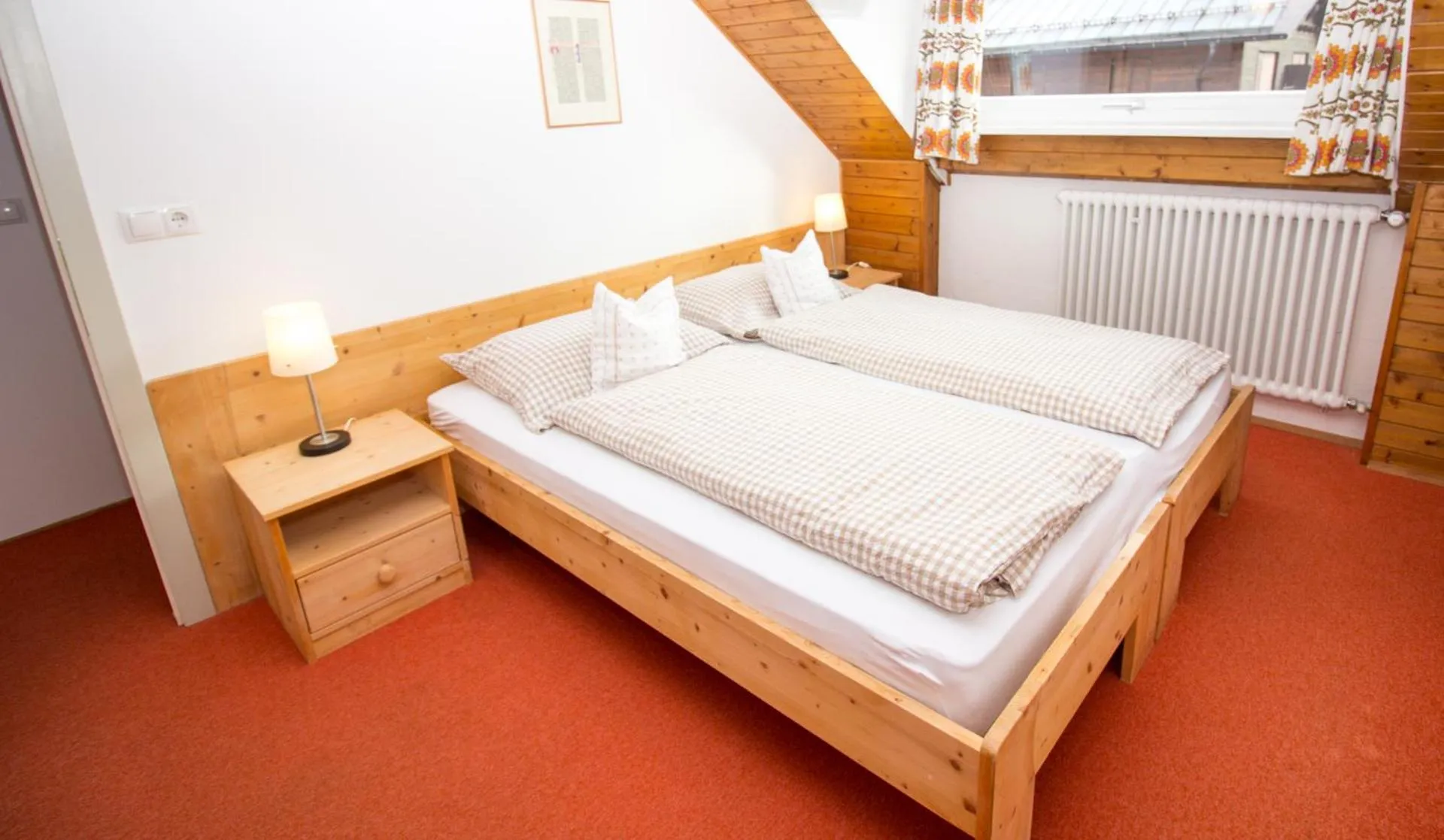 Bedroom, Bed in Residence Chris Appart