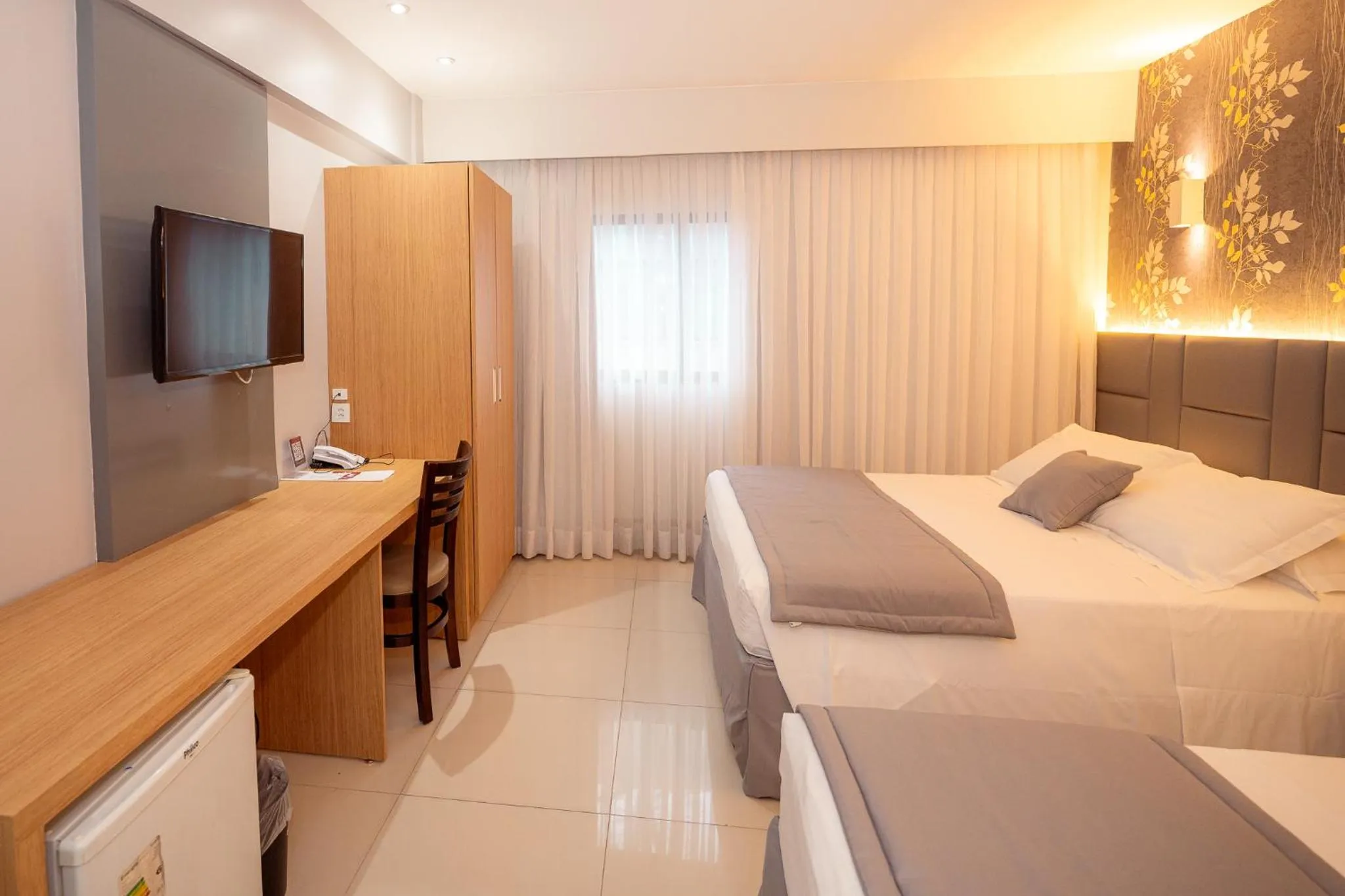 Bedroom, Bed in Hotel Girassol Plaza