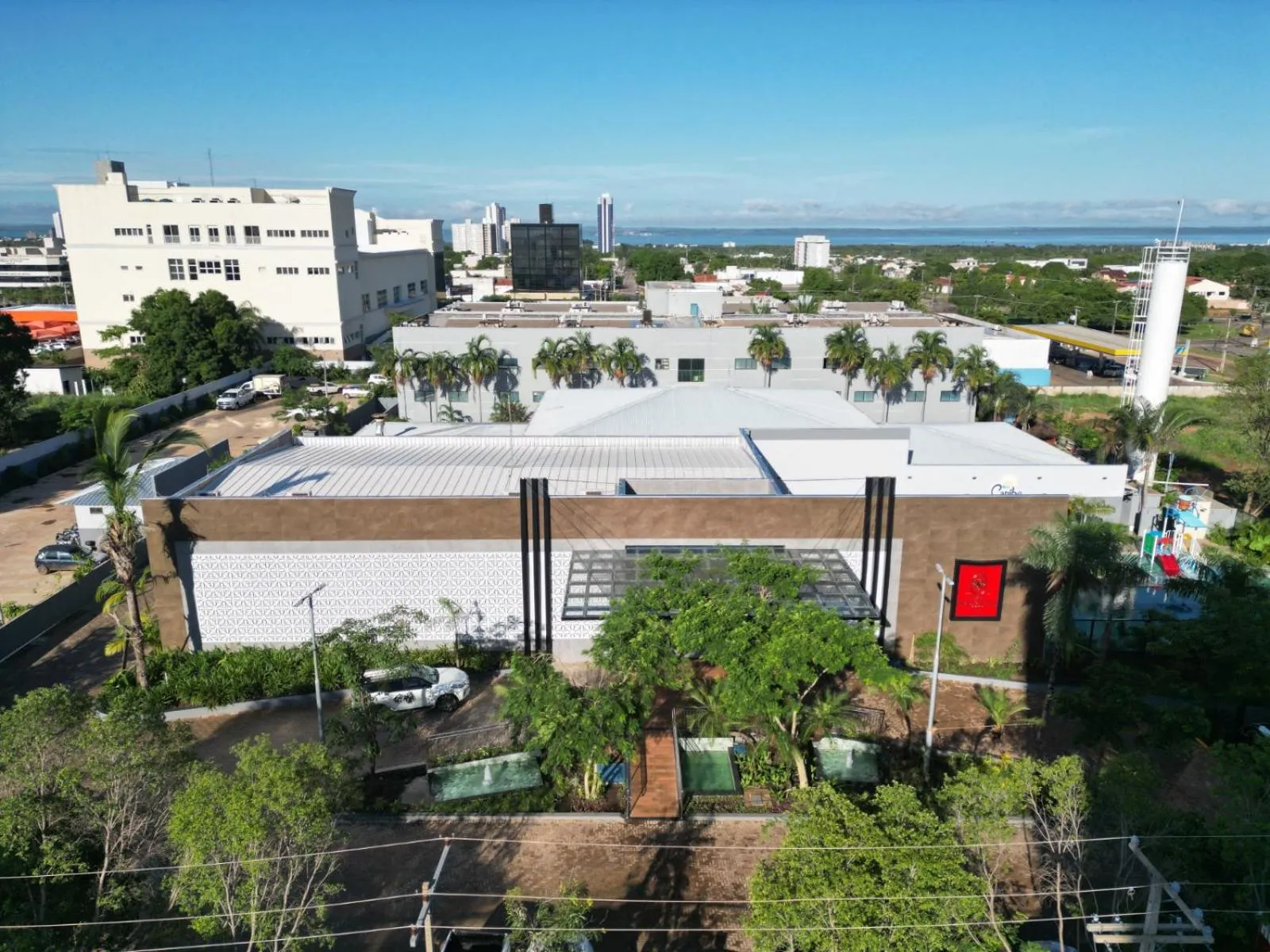 Facade/entrance in Hotel Girassol Plaza