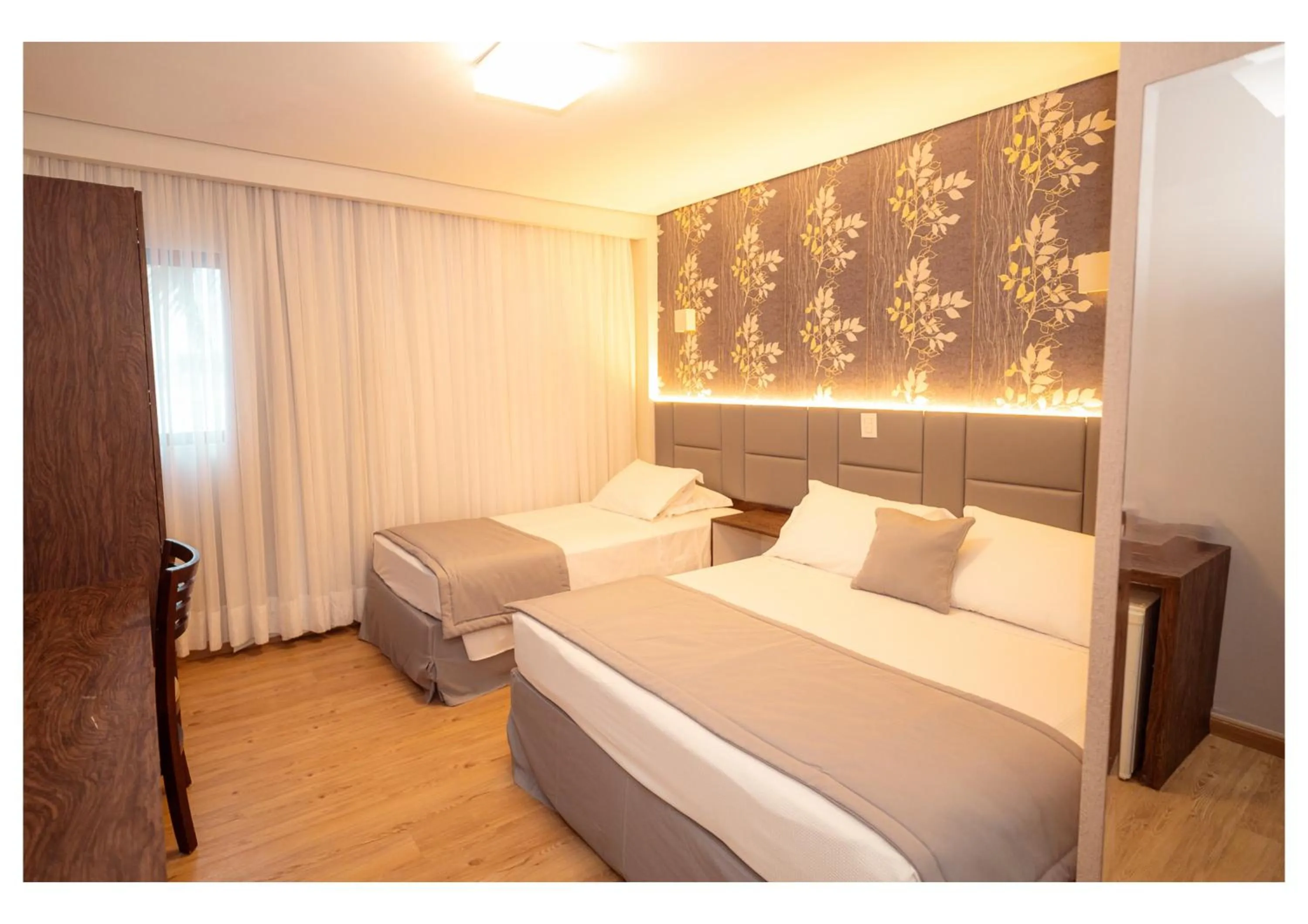 Bedroom, Bed in Hotel Girassol Plaza