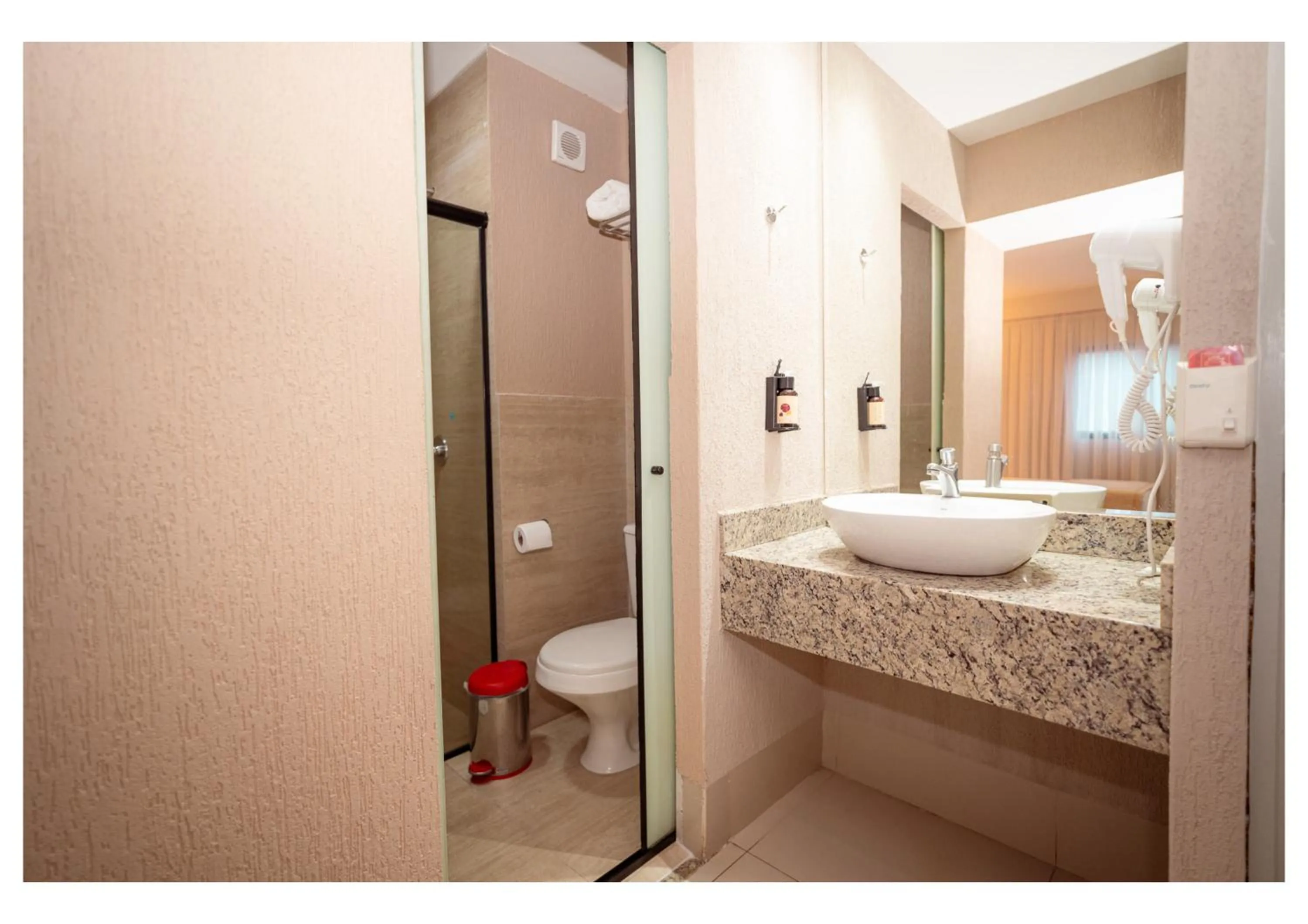 Bedroom in Hotel Girassol Plaza