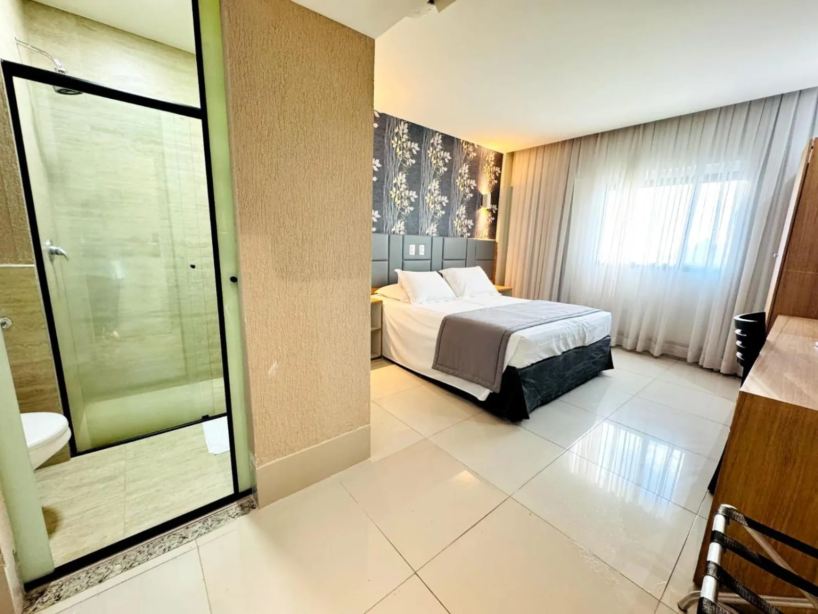 Bedroom, Bed in Hotel Girassol Plaza