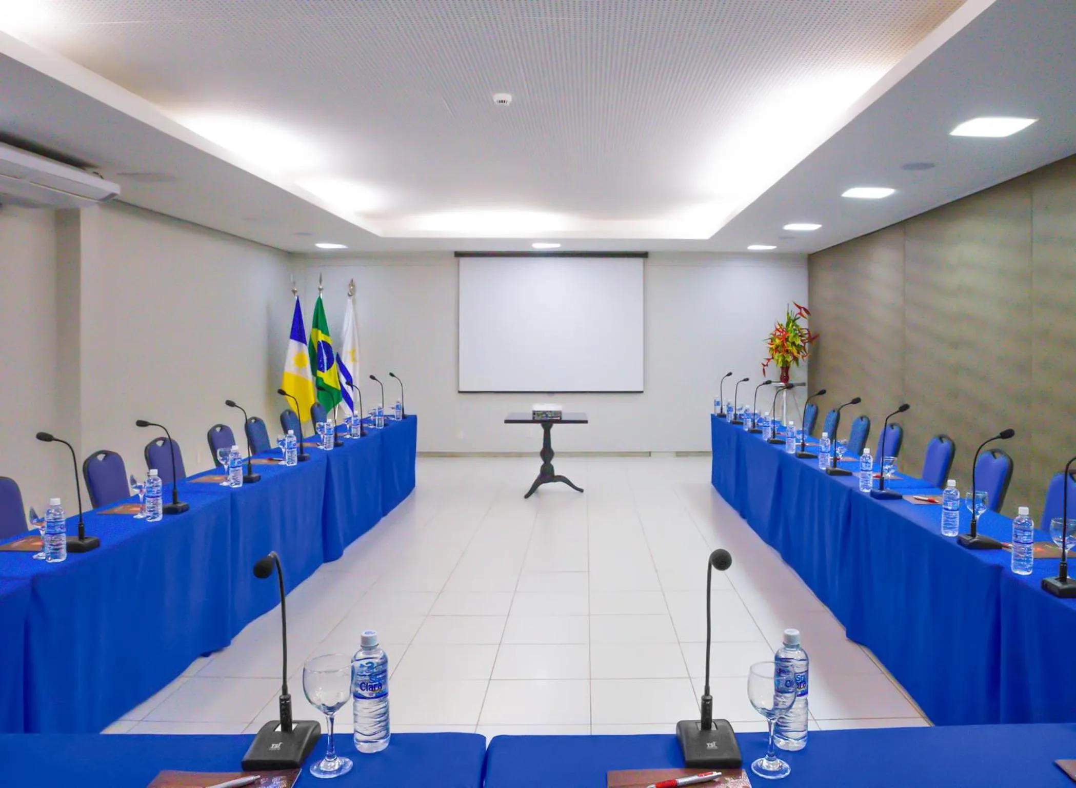 Business facilities in Hotel Girassol Plaza