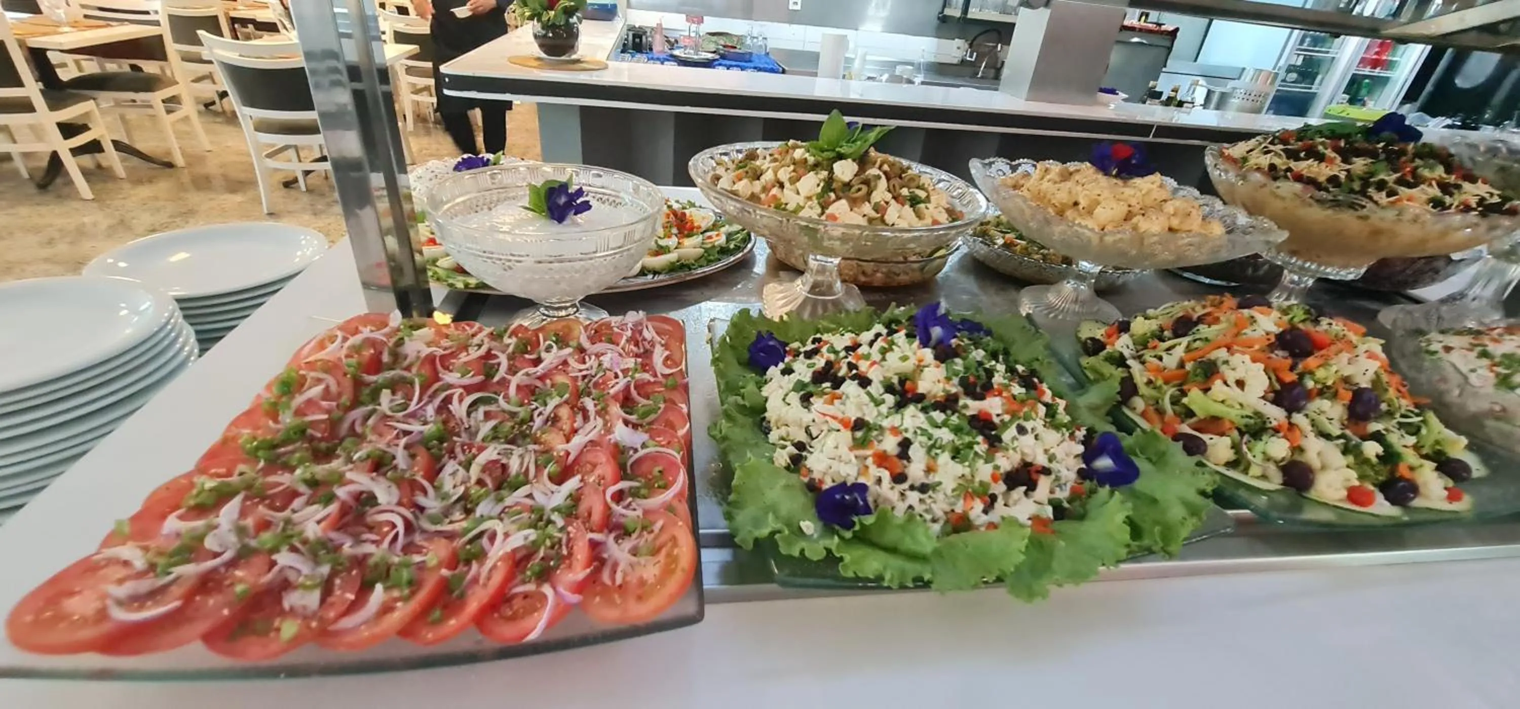 Restaurant/places to eat in Hotel Girassol Plaza