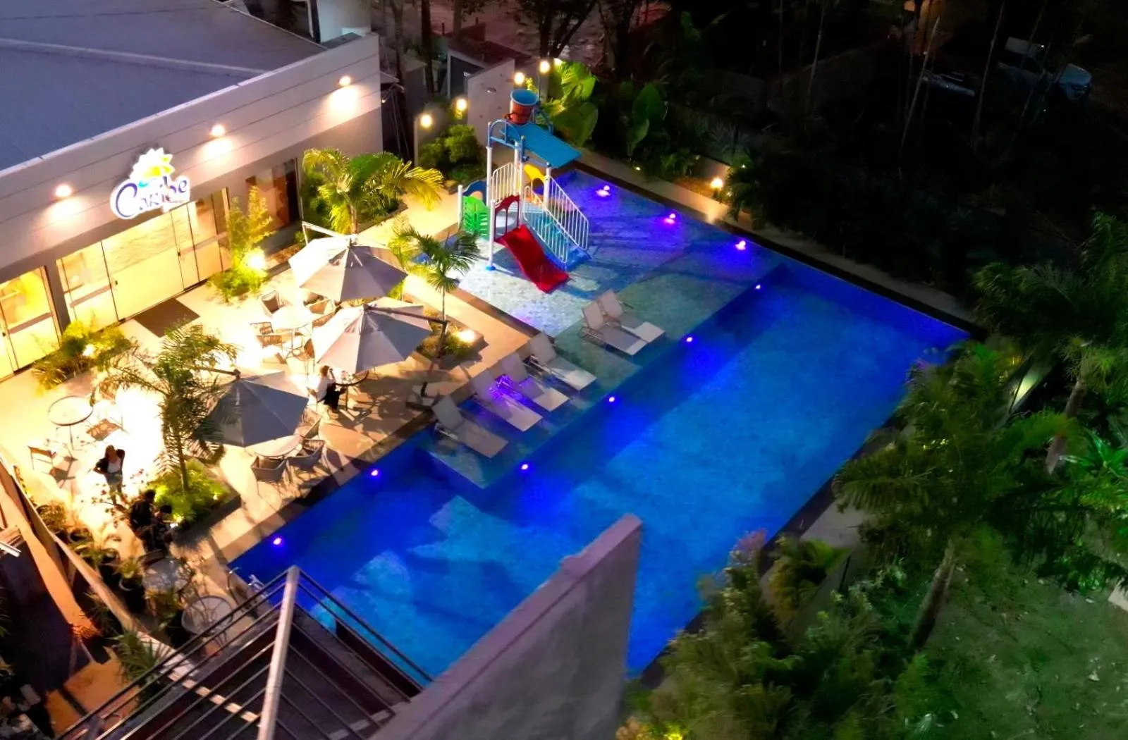 Swimming pool in Hotel Girassol Plaza