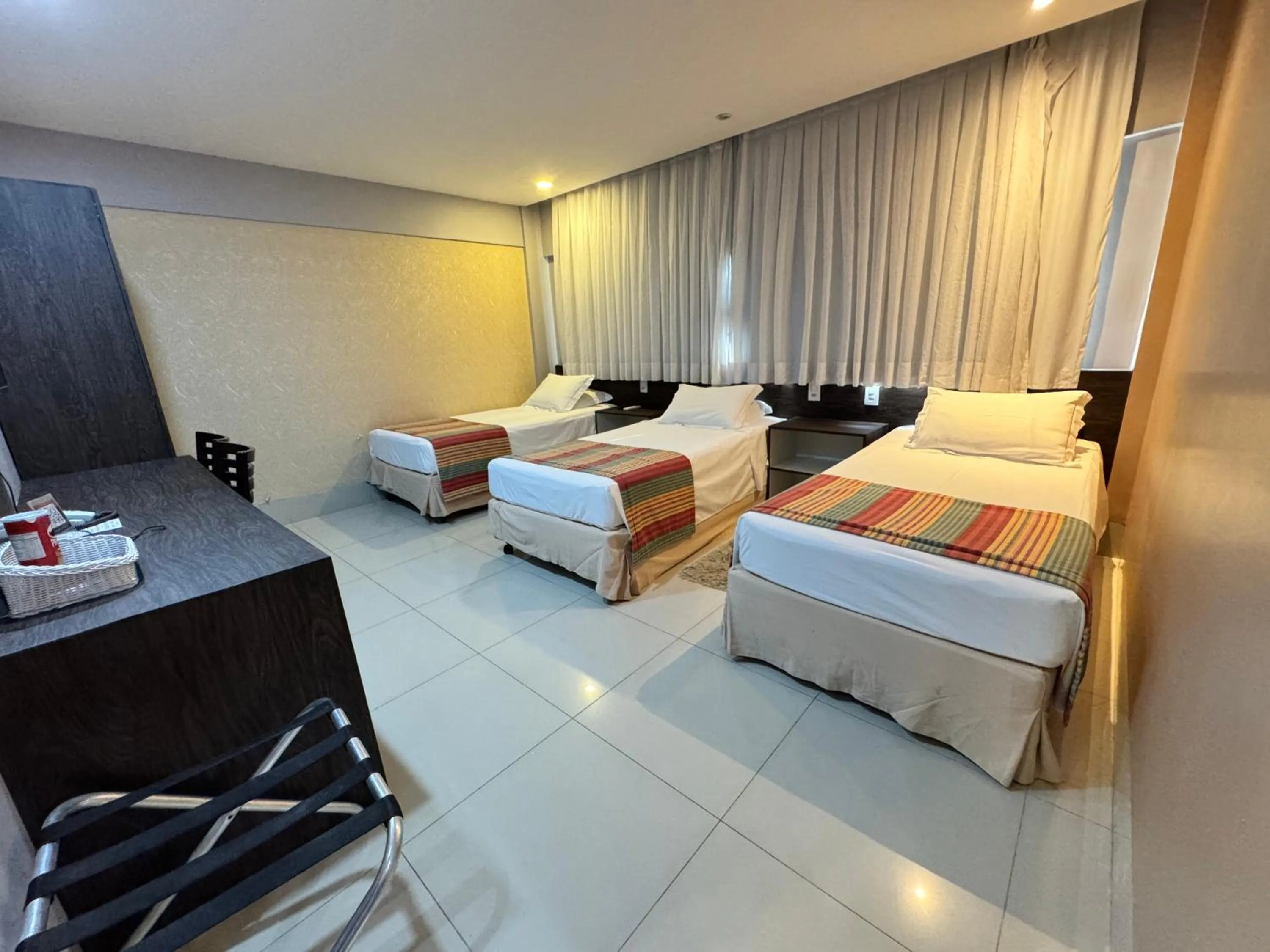 Bedroom, Bed in Hotel Girassol Plaza